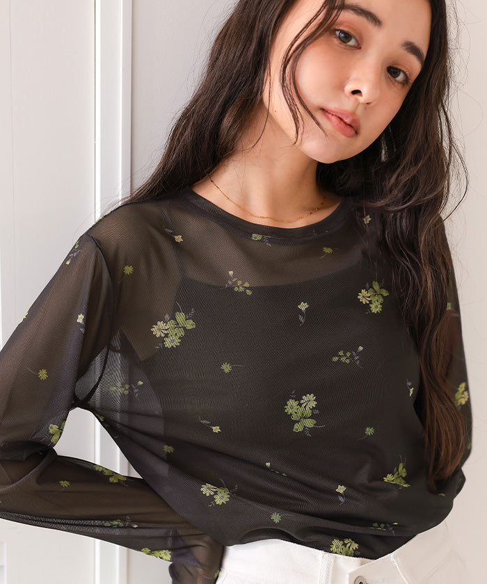 ティティベイト titivate フラワーシアークルーネックトップス （ブラウン） ブラウン