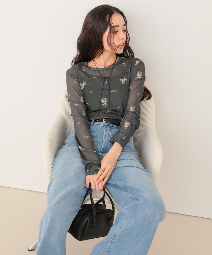 ティティベイト titivate フラワーシアークルーネックトップス （ブラウン） ブラウン