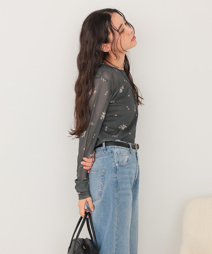 ティティベイト titivate フラワーシアークルーネックトップス （ブラウン） ブラウン