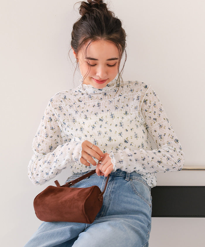 ティティベイト titivate フラワーレースボトルネックトップス （オフホワイト） オフホワイト