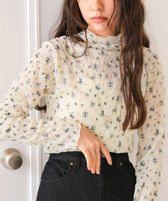 ティティベイト titivate フラワーレースボトルネックトップス （オフホワイト） オフホワイト