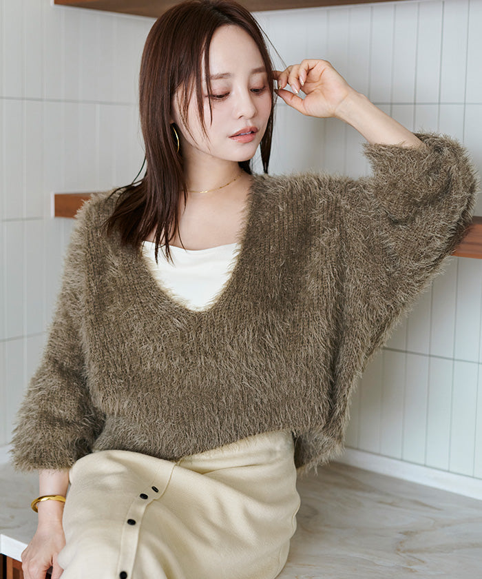 ティティベイト titivate 深Vネックショートシャギーニット （ライトベージュ） ライトベージュ