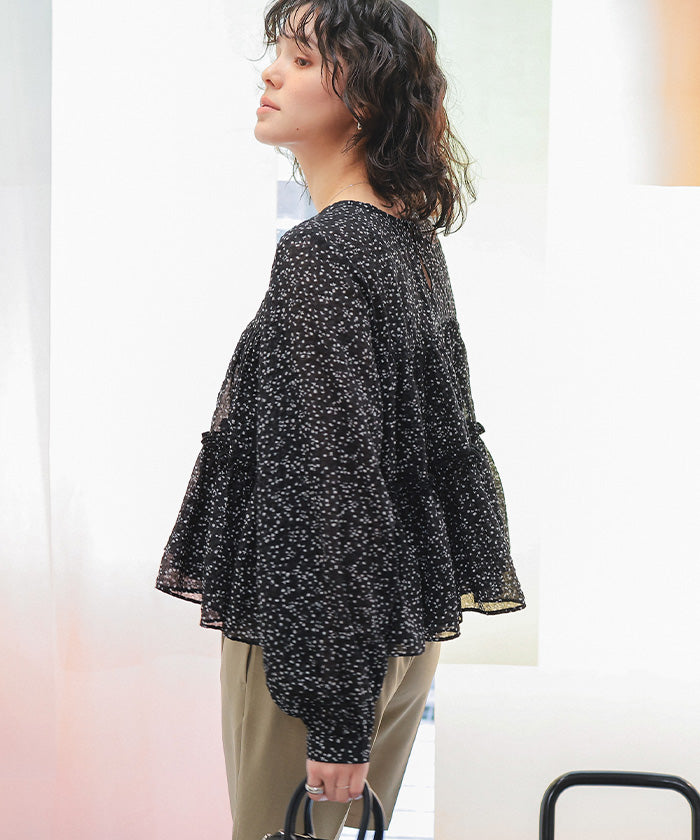 ティティベイト titivate 花柄ティアードギャザーブラウス （アイボリー） アイボリー