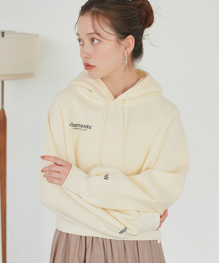 ティティベイト titivate 裏起毛ロゴショートフード付きプルオーバー,アイボリー