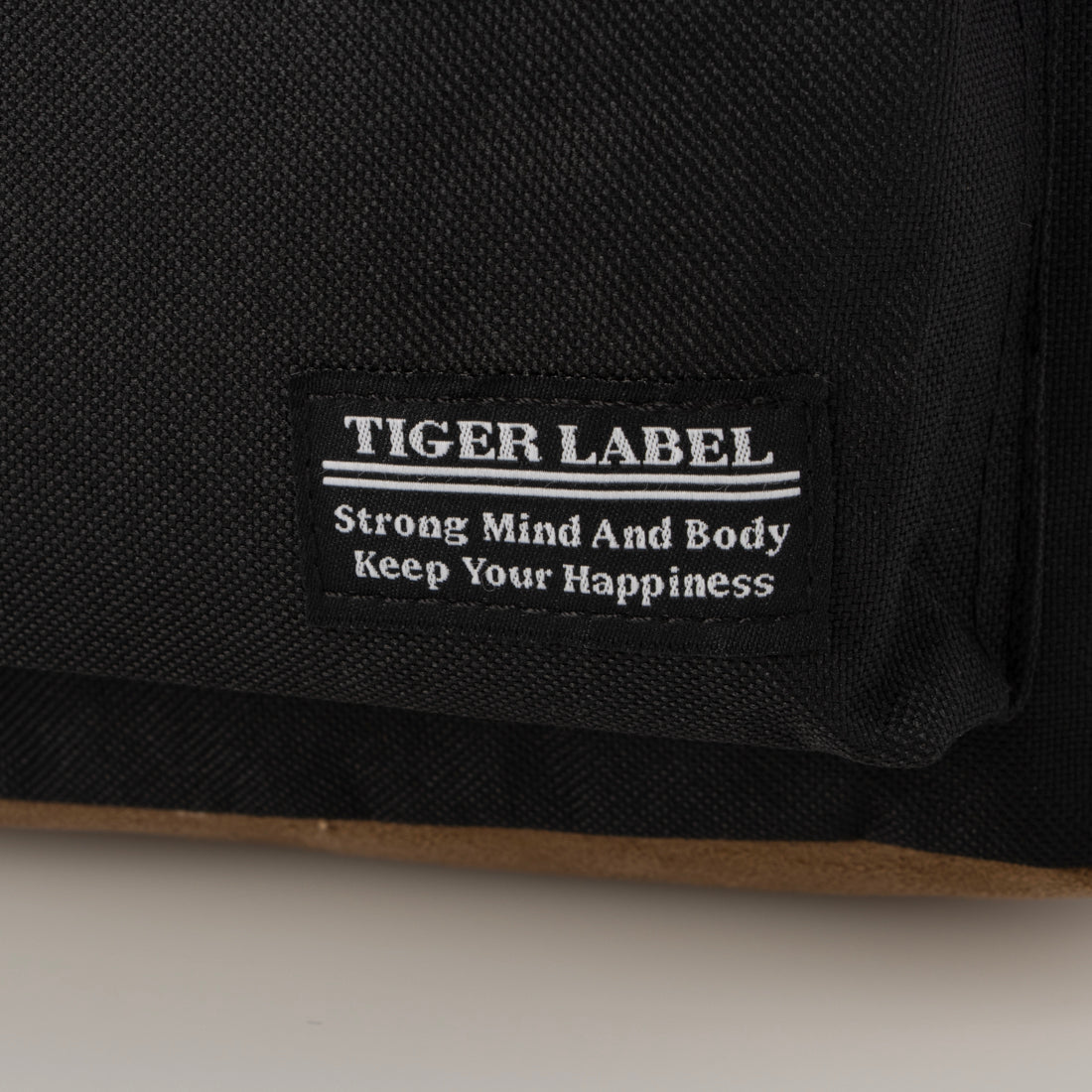 タイガーレーベル TIGER LABEL ボディバッグ （ネイビー） ネイビー