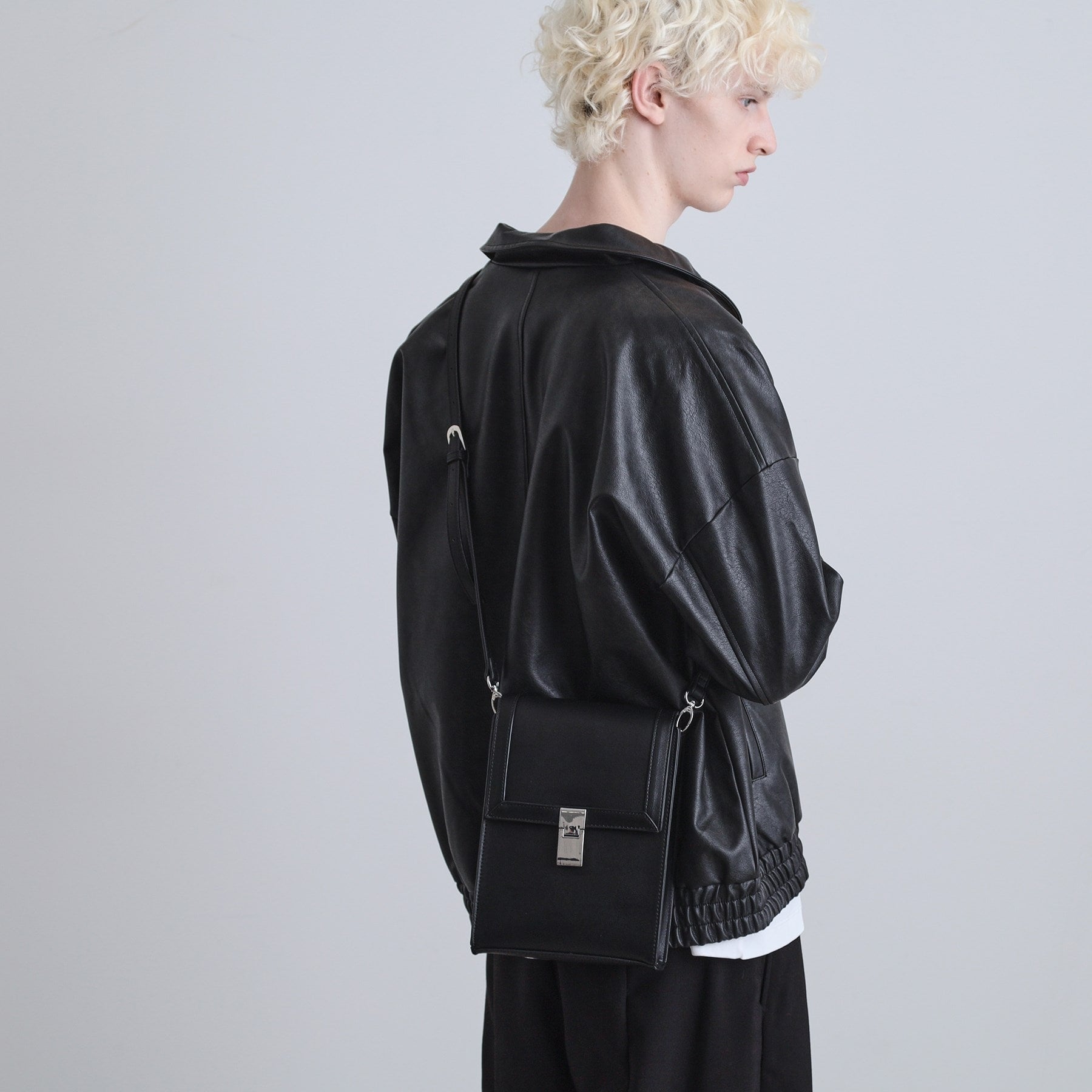 ティーケー タケオ キクチ tk.TAKEO KIKUCHI スクエアボックスショルダーバッグ（ユニセックスアイテム） （グレー(116)） グレー(116)