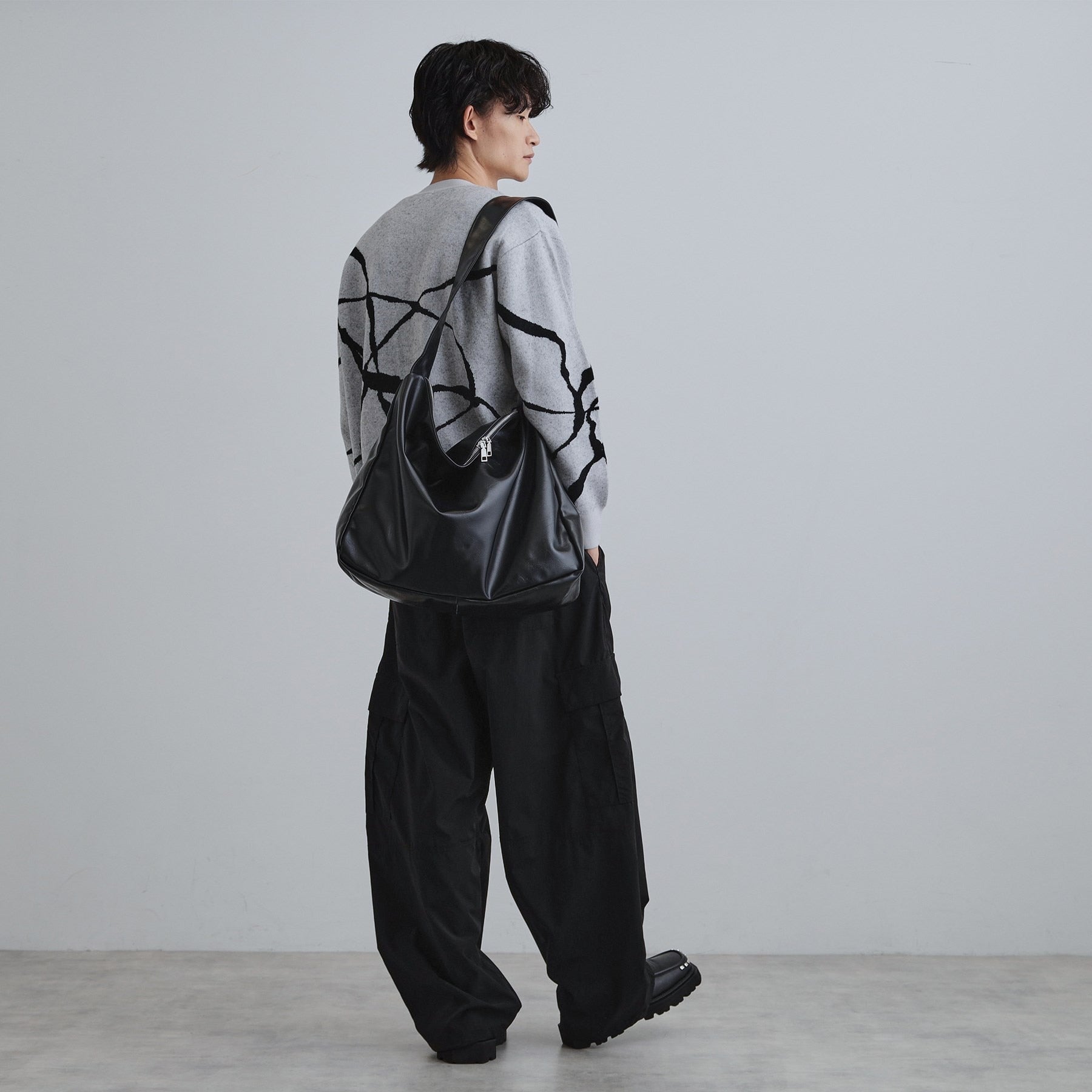 ティーケー タケオ キクチ tk.TAKEO KIKUCHI ルーズビッグショルダーバッグ／たすき掛け／ビッグ／A3サイズ収納可能 （ブラウン(944)） ブラウン(944)