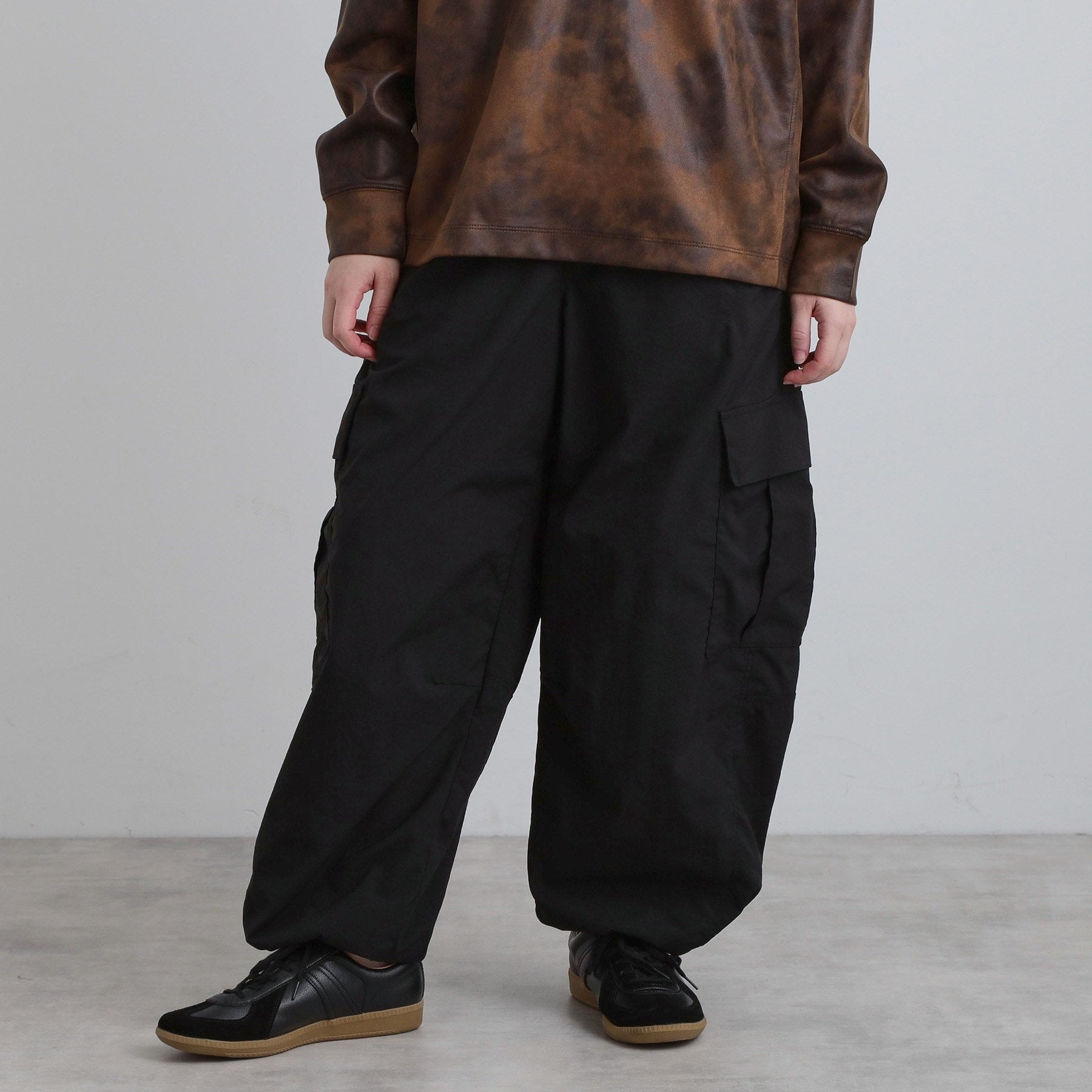 ティーケー タケオ キクチ tk.TAKEO KIKUCHI バギーバレルカーゴパンツ （チャコールグレー(014)） チャコールグレー(014)