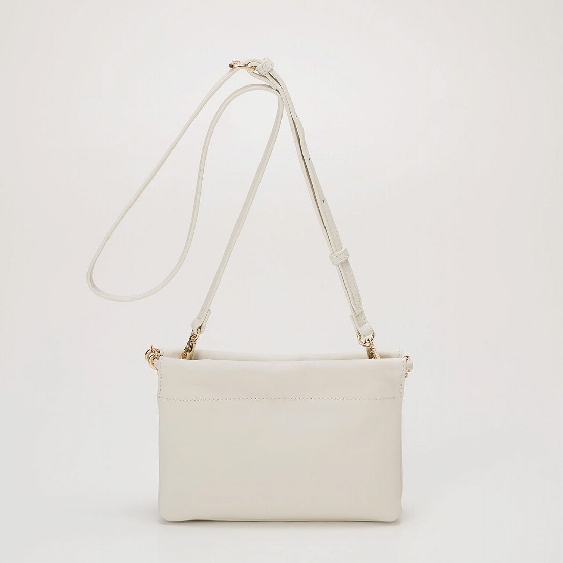 トプカピ TOPKAPI スムース レザー チェーン付き スワローマチ ミニ ショルダー バッグ （ライトベージュ） ライトベージュ