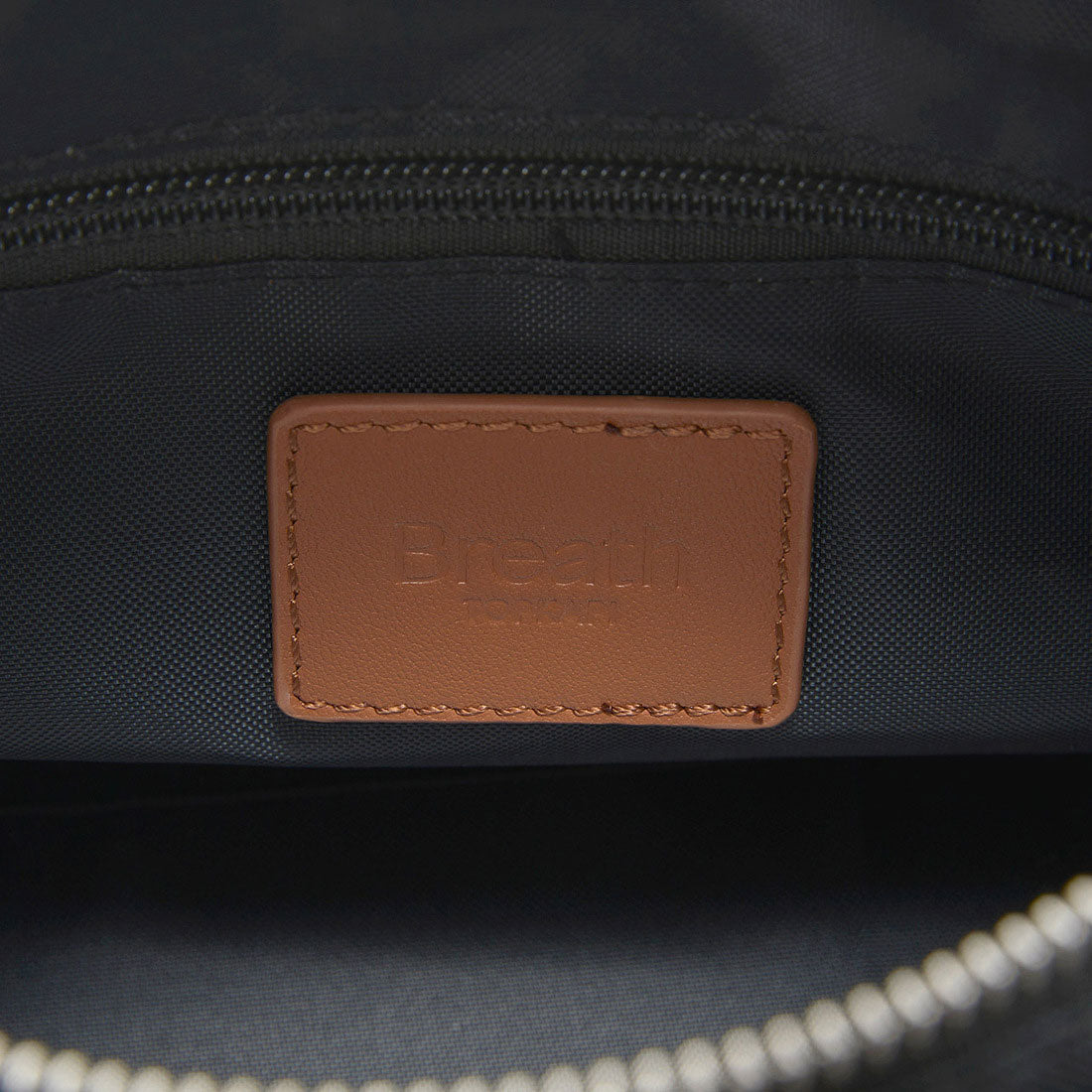 トプカピ TOPKAPI 【Breath TOPKAPI sis】【WEB限定】ナイロン 舟形 ショルダーバッグ 軽量 / RIPPLE リプル （ペールベージュ） ペールベージュ