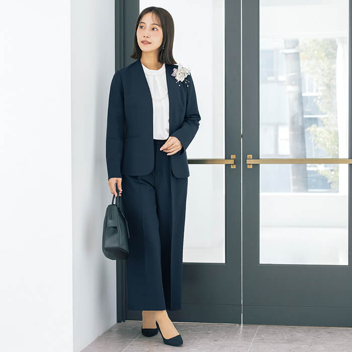 トウキョウソワール 東京ソワール WEB限定商品 ミセス 洗える パンツスーツ 結婚式 入学式 卒業式 セレモニースーツ レディース  セットアップ ネイビー 紺 ジャケット ブラウス パンツ 3点セット （ネイビー） ネイビー