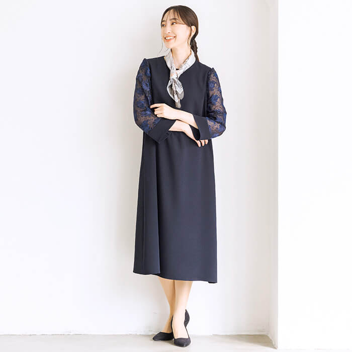 トウキョウソワール 東京ソワール WEB限定｜上品なフラワー刺繍のネイビードレス （ネイビー） ネイビー