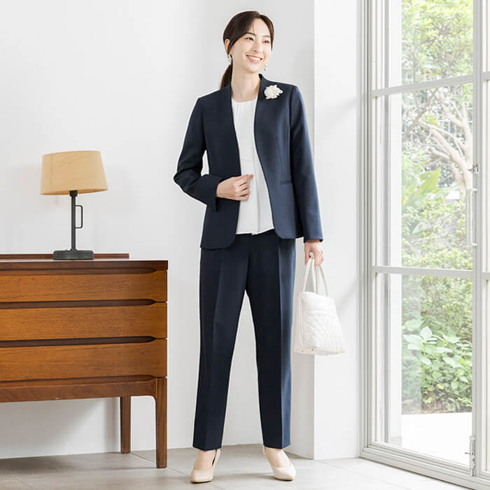 トウキョウソワール 東京ソワール WEB限定｜定番のネイビーパンツセットアップ （ネイビー） ネイビー