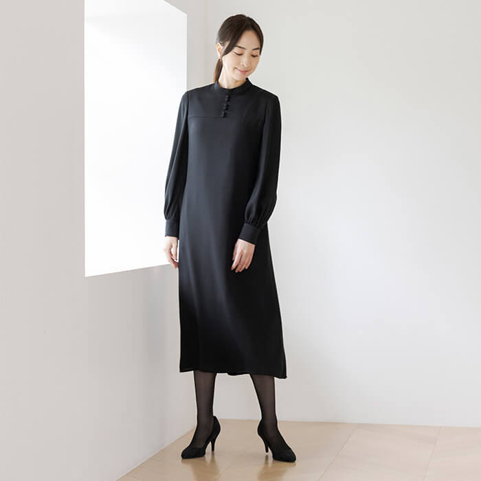 トウキョウソワール 東京ソワール すっきり見える清楚なスタンドカラーワンピース （ブラック） ブラック