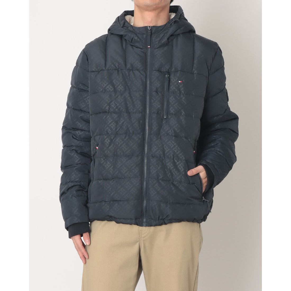トミー ヒルフィガー TOMMY HILFIGER QUILTED POLYTWILL PUFFER JACKET WITH SHERPALINED HOODY アウター （THプリント） THプリント