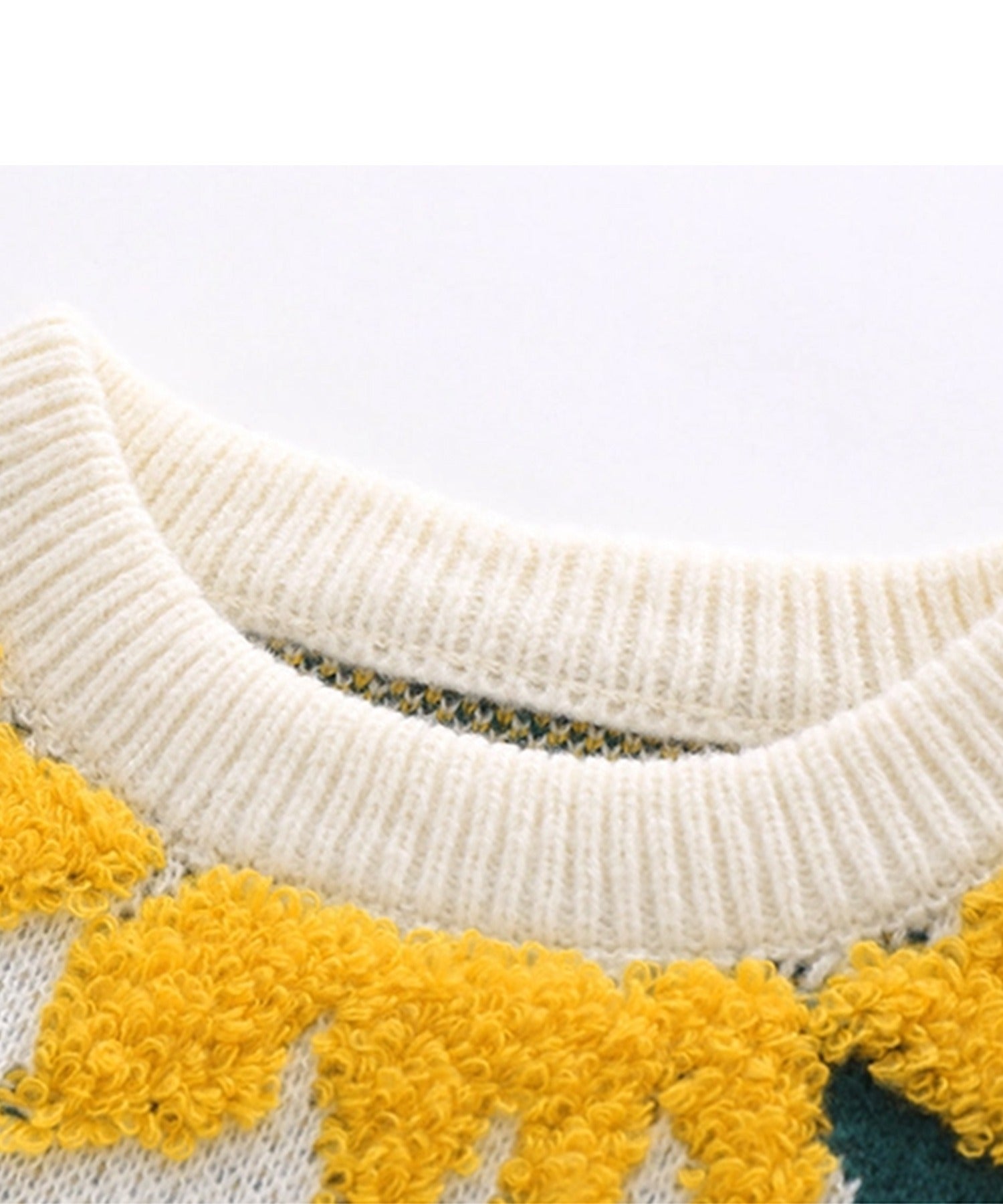 フック HOOK 【HOOK】サガラ刺繍風ひまわり総柄ニット （ホワイト） ホワイト