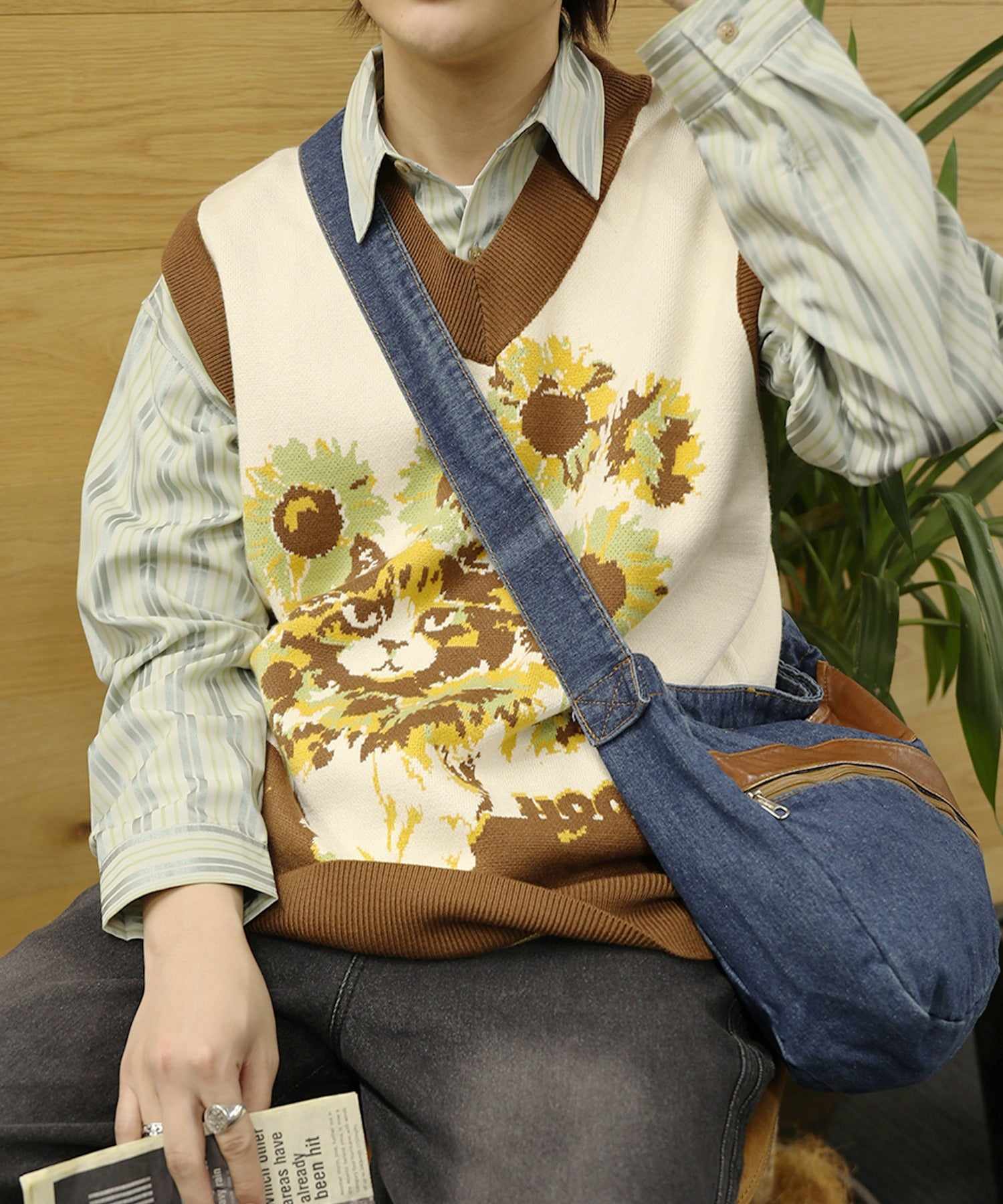 Hook HOOK HOOK -original- Cute cat and sunflower knit vest