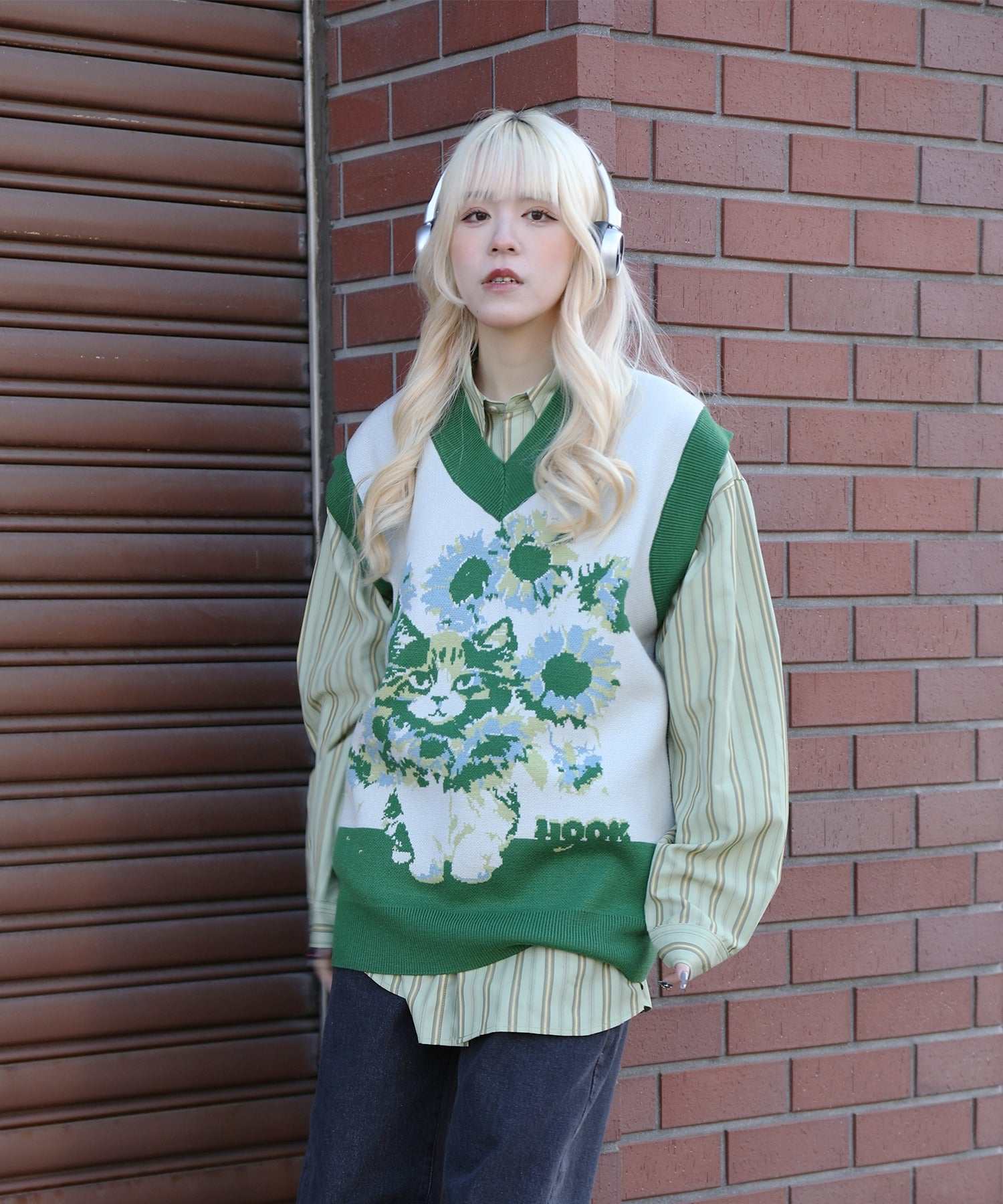 Hook HOOK HOOK -original- Cute cat and sunflower knit vest