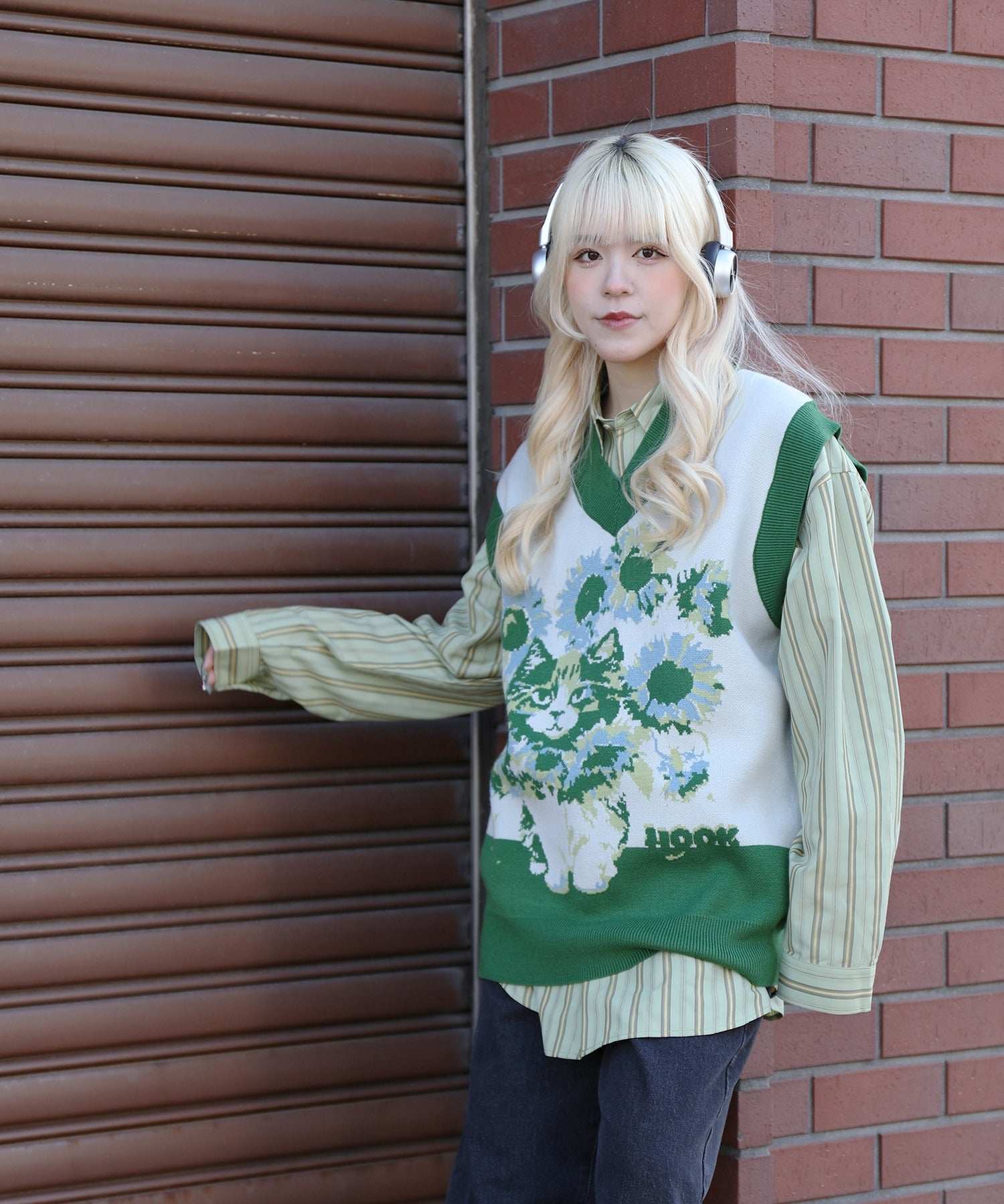 Hook HOOK HOOK -original- Cute cat and sunflower knit vest