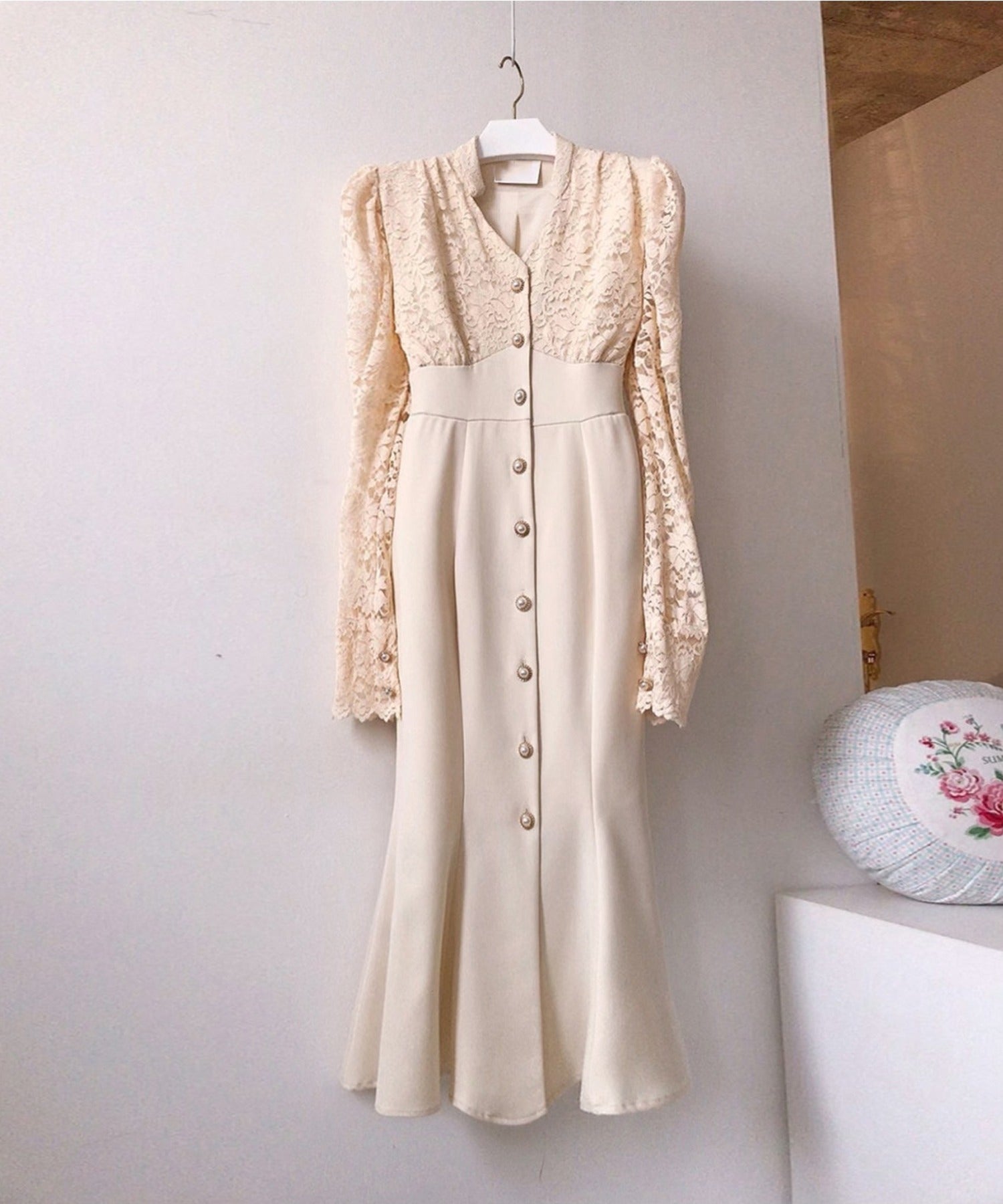 ジャスミングランディフローラム Jasmine Grandiflorum 【Jasmine】レースマーメイドロングワンピース