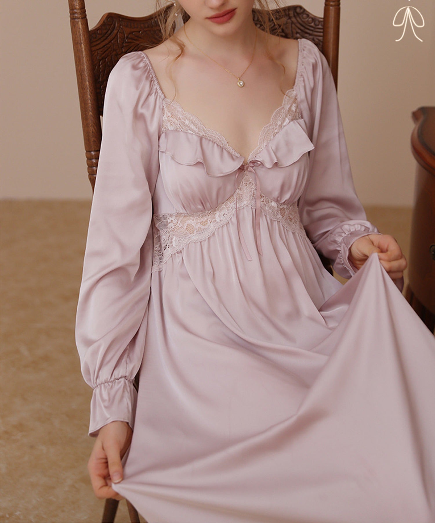 Jasmine Grandiflorum 【Jasmine】 Silk-like Frill × Lace Long Sleeve Long Dress Loungewear