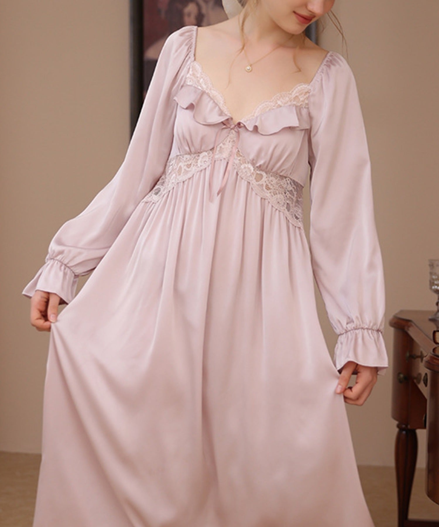 Jasmine Grandiflorum 【Jasmine】 Silk-like Frill × Lace Long Sleeve Long Dress Loungewear