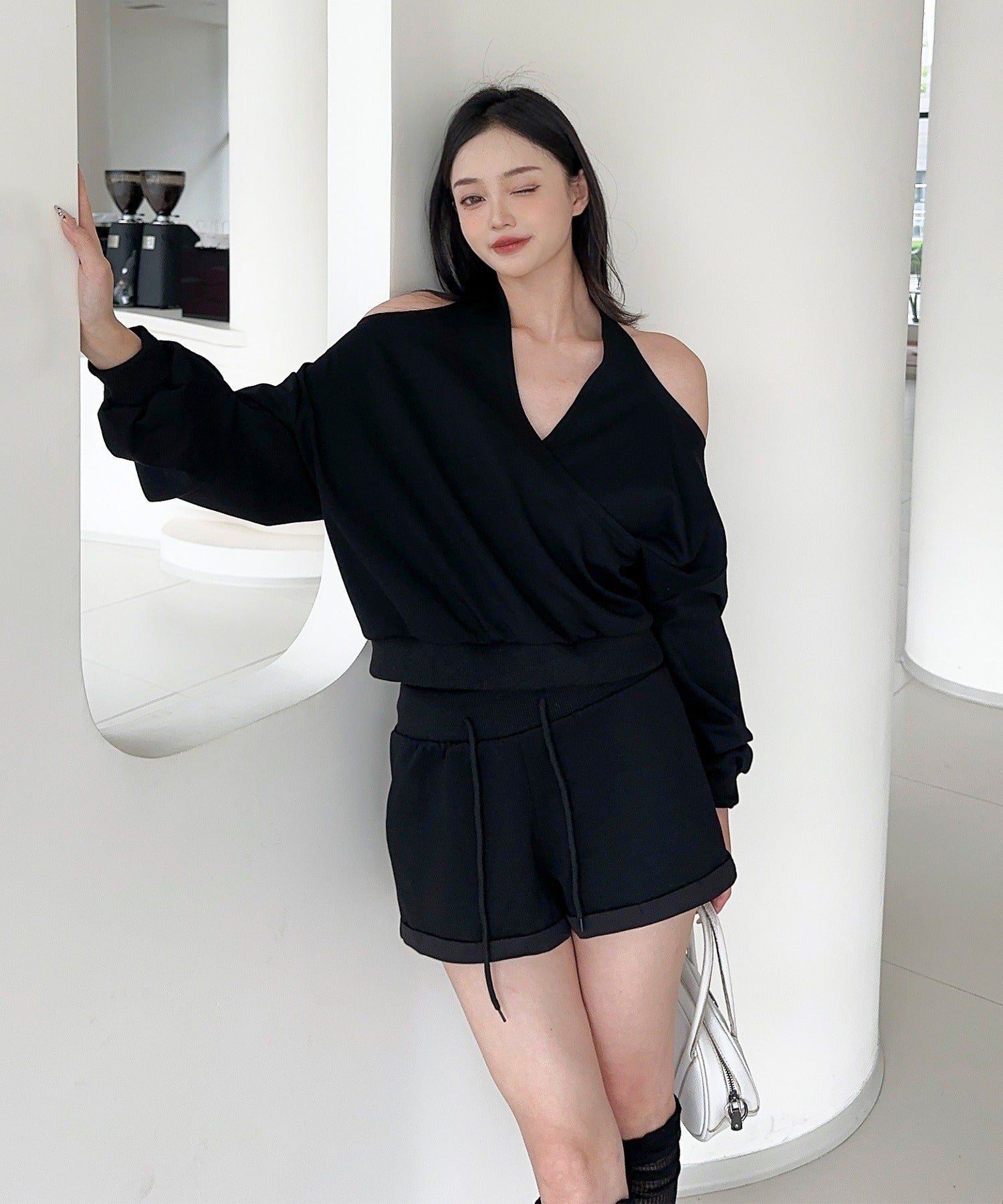 ジャスミングランディフローラム Jasmine Grandiflorum 【Jasmine】肩見せスウェット+スウェットショートパンツ （ブラック） ブラック