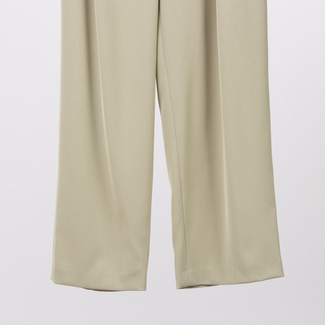 トーナル TONAL ツータックテーパードパンツ ライトグリーン