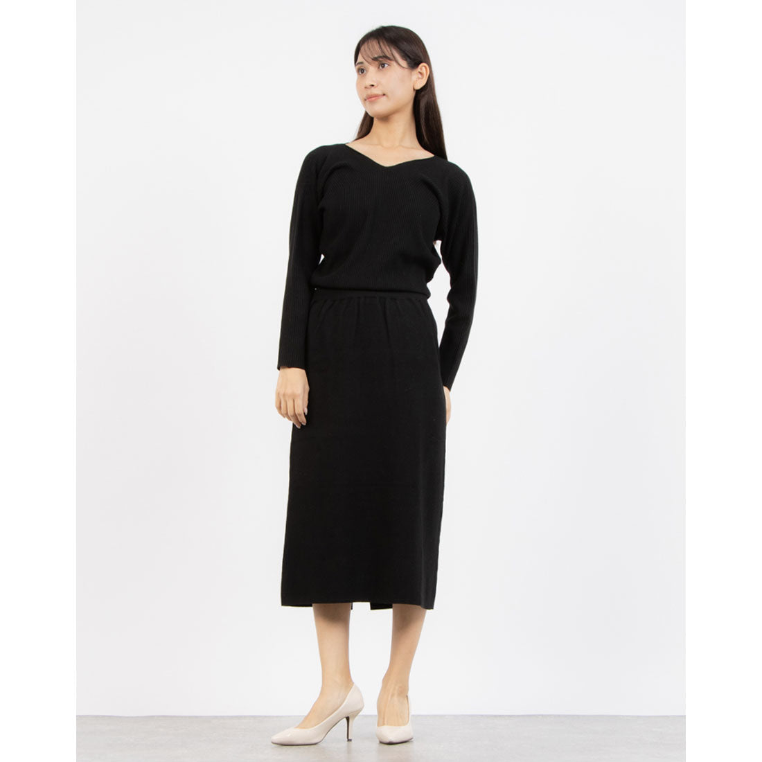トーナル TONAL Vネックニットワンピース ブラック
