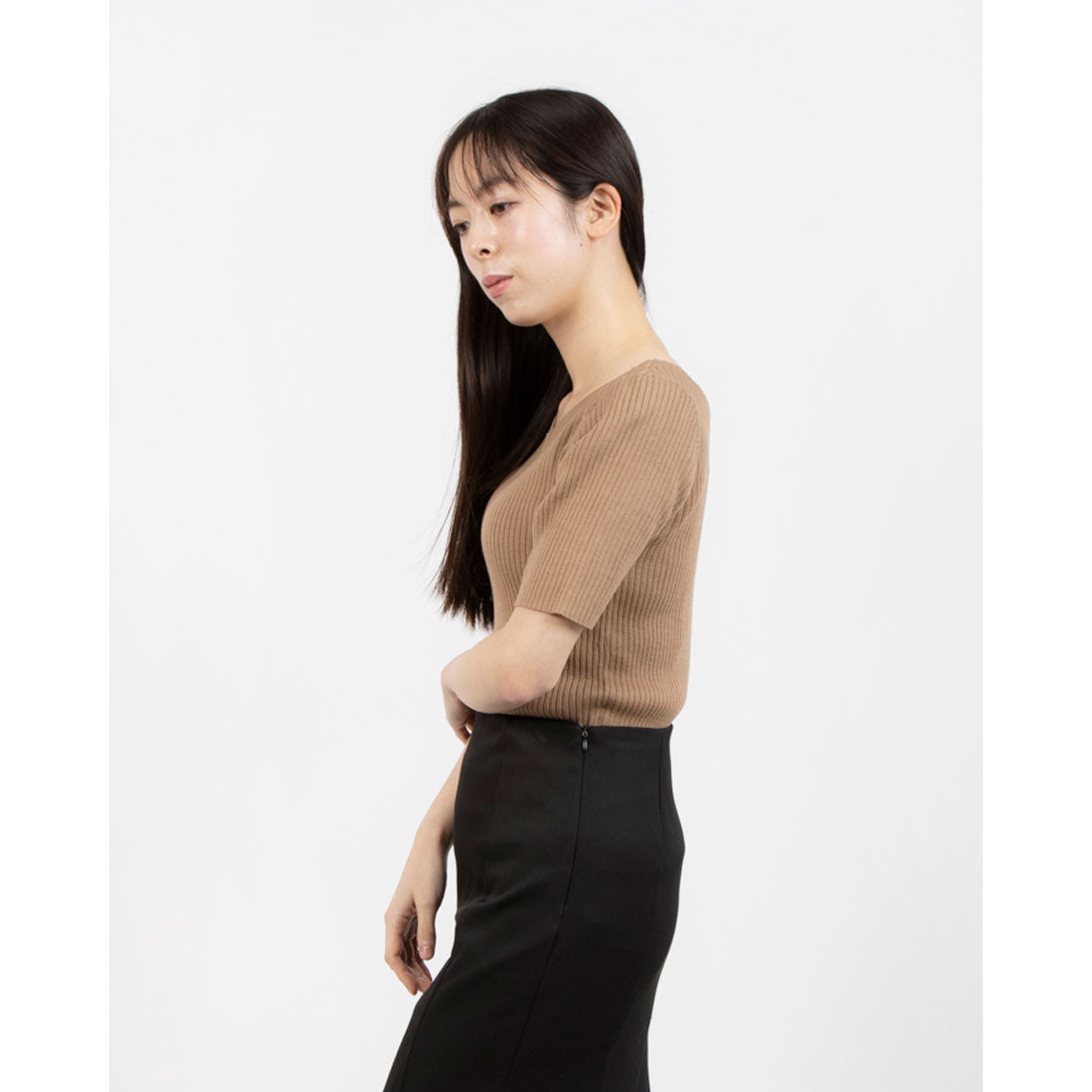 トーナル TONAL ウールソロリブラウンドネック半袖ニット ベージュ