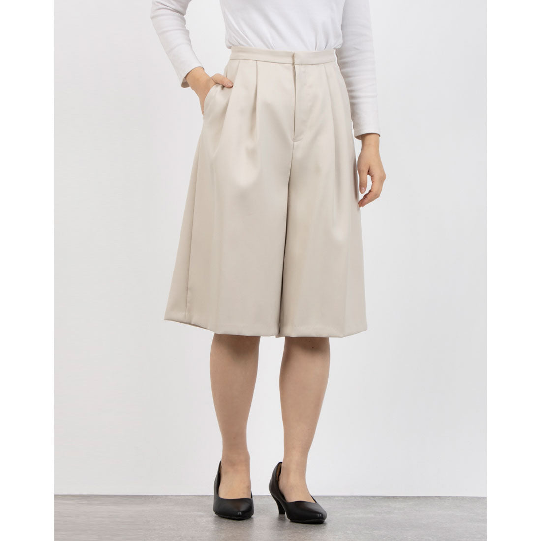 トーナル TONAL ブライトツイルキュロットパンツ ベージュ
