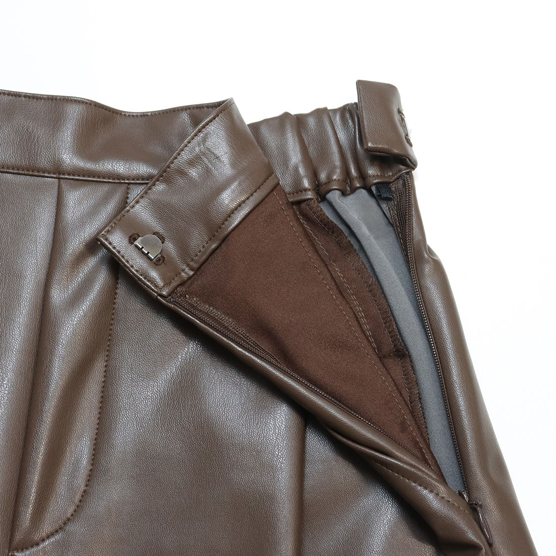 トーナル TONAL フェイクレザーショートパンツ （ブラウン） ブラウン