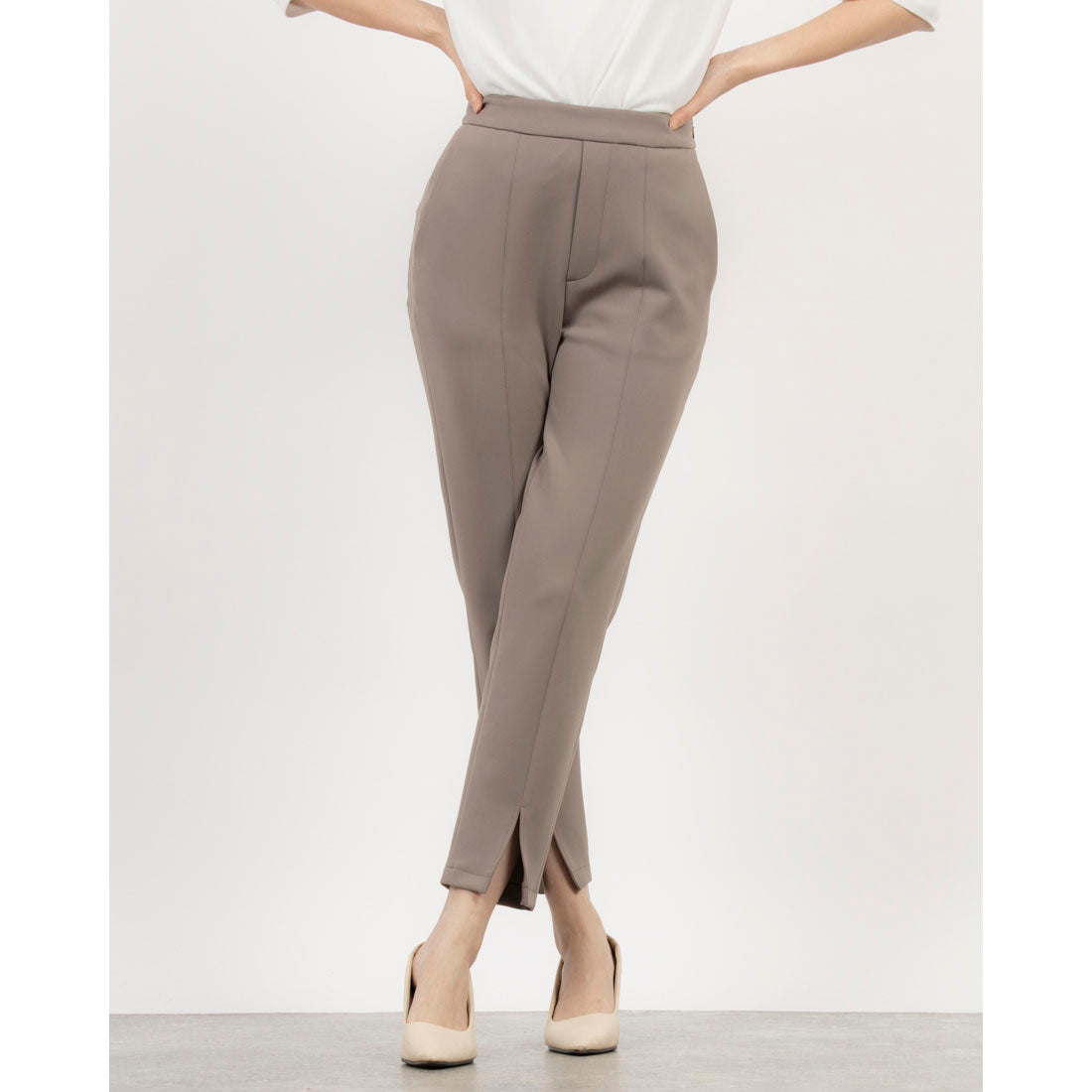 トーナル TONAL 裾スリットジャージテーパードパンツ （モカ） モカ