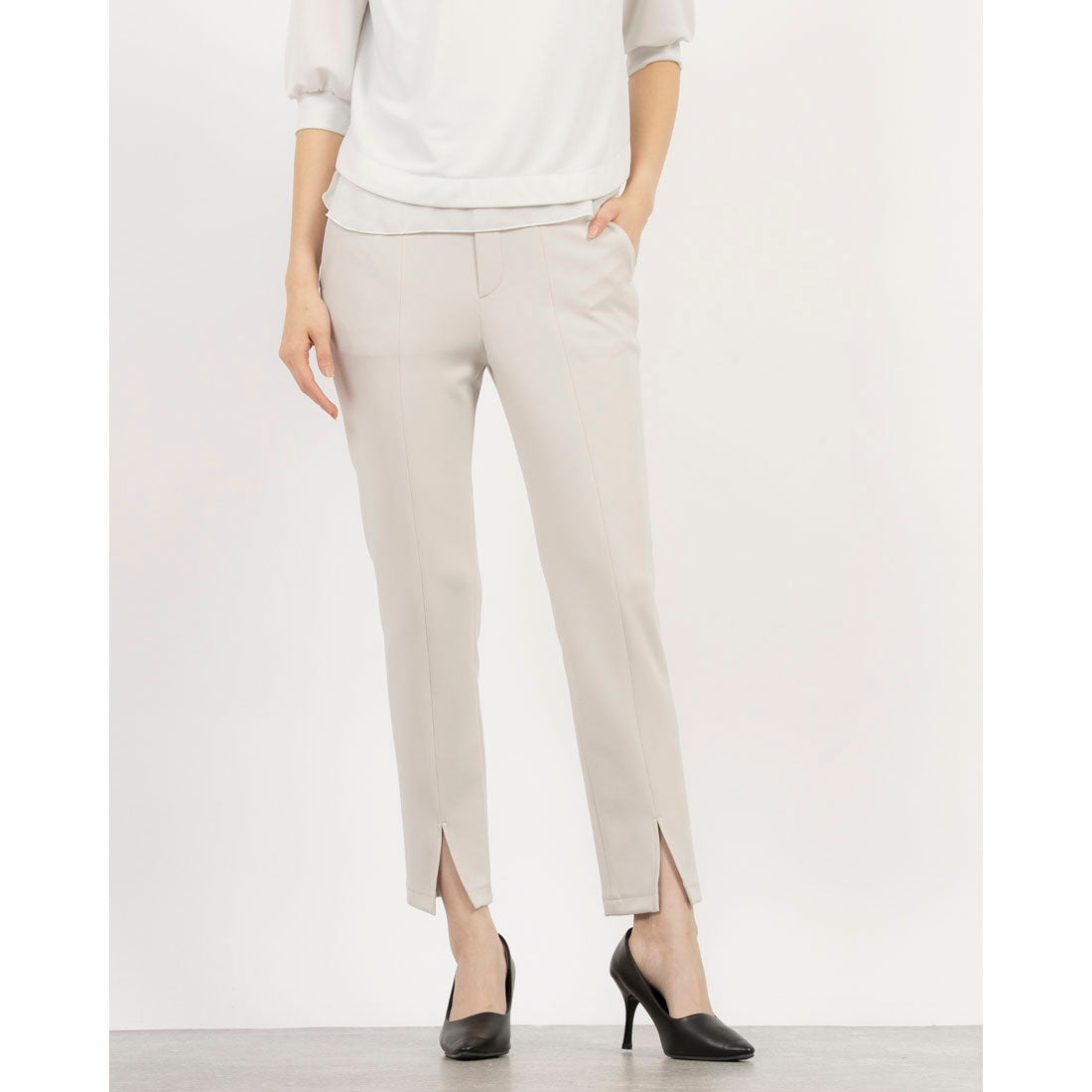 トーナル TONAL 裾スリットジャージテーパードパンツ （グレー） グレー