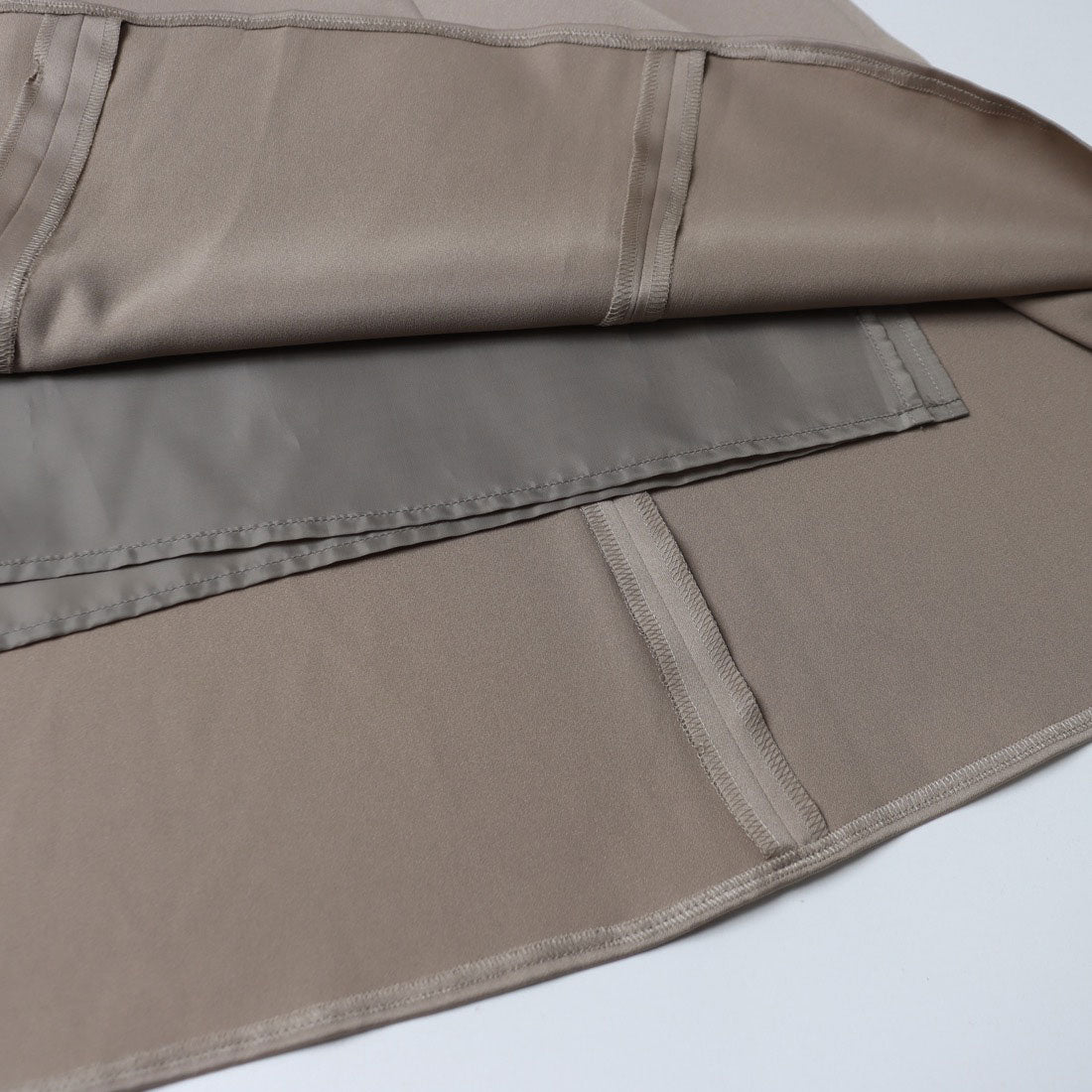 トーナル TONAL サテンフレアマーメイドスカート