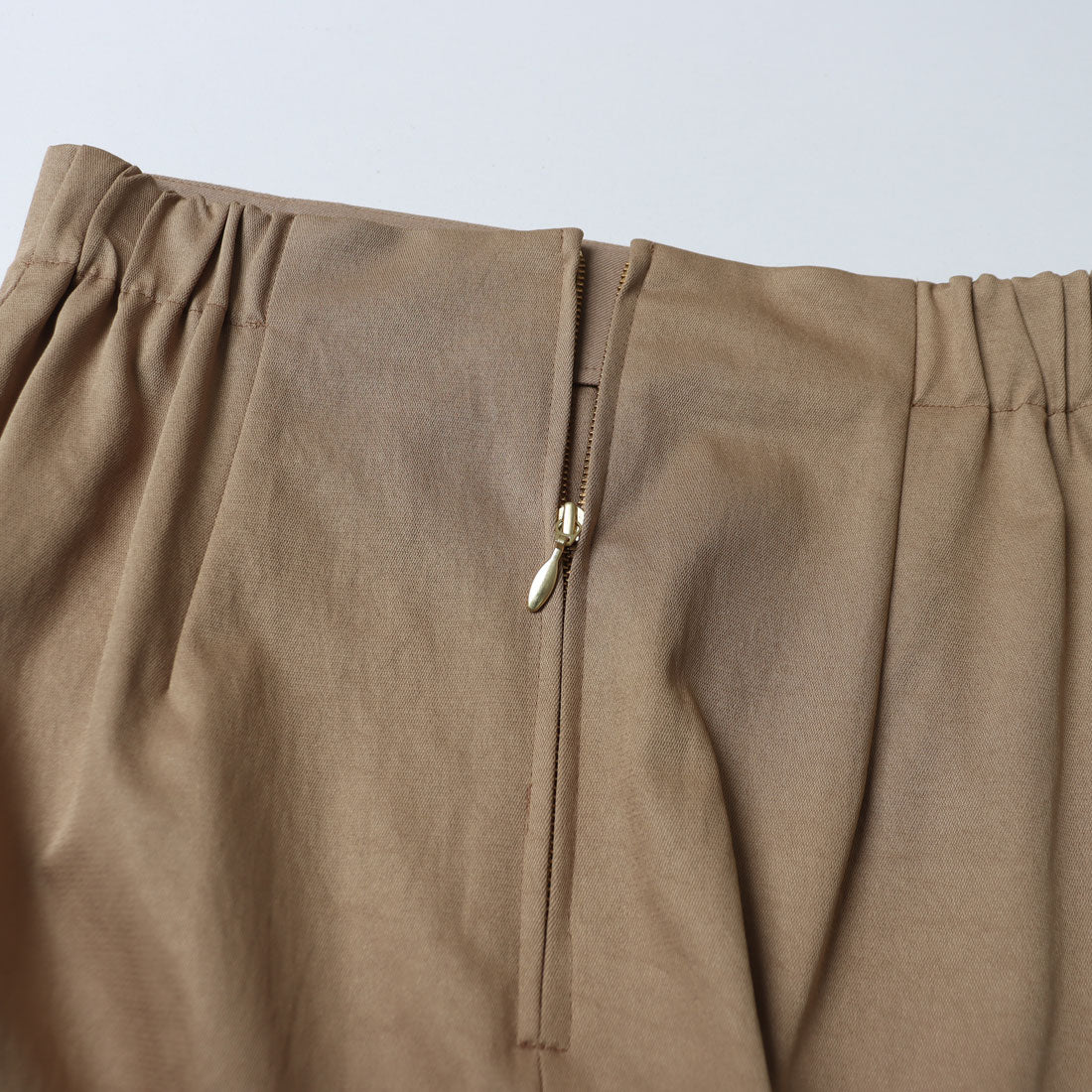 トーナル TONAL ストレッチドビーラッフルスカート （ネイビー） ネイビー