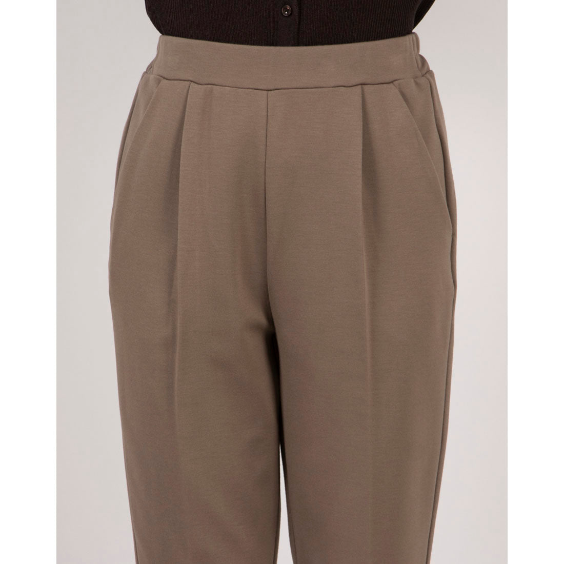 トーナル TONAL ウォームストレッチテーパードパンツ