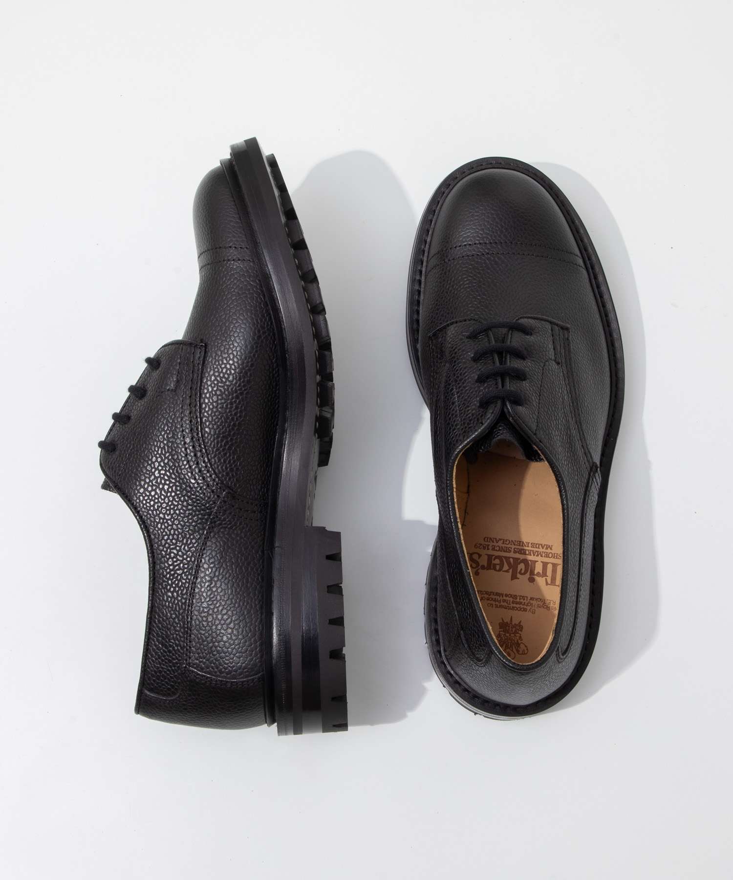 トリッカーズ Tricker's トリッカーズ Tricker's MATLOCK マトロック CAP TOE SHOES キャップ トゥ シューズ 6896 ビジネスシューズ メンズ シューズ （BLACK SCOTCH） BLACK SCOTCH