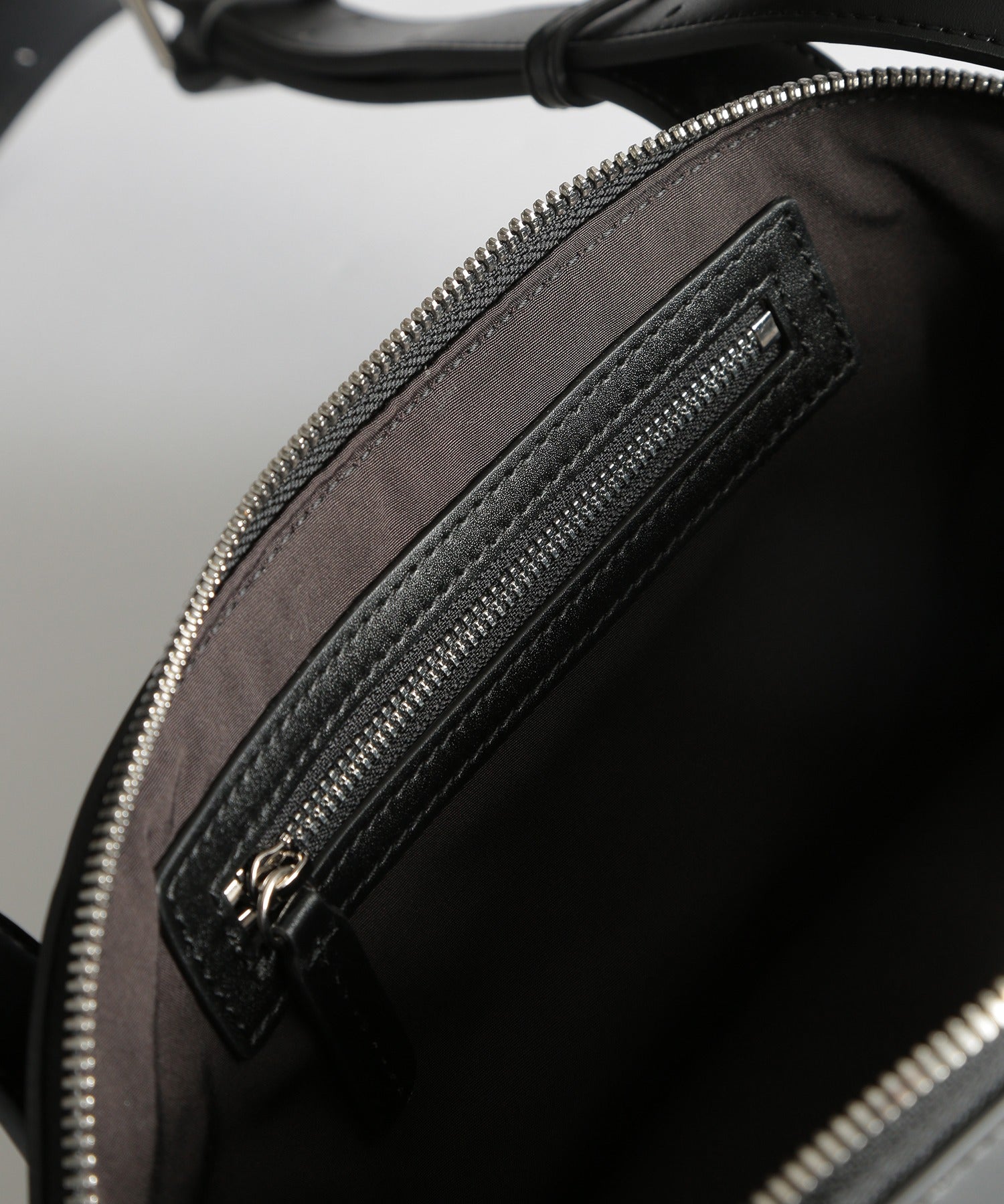 アドカラム ADD CULUMN 【ADD CULUMN / アドカラム】FIGRE BODYBAG / A24W02B328/A24W02B345 ボディーバッグ ヴィーガンレザー