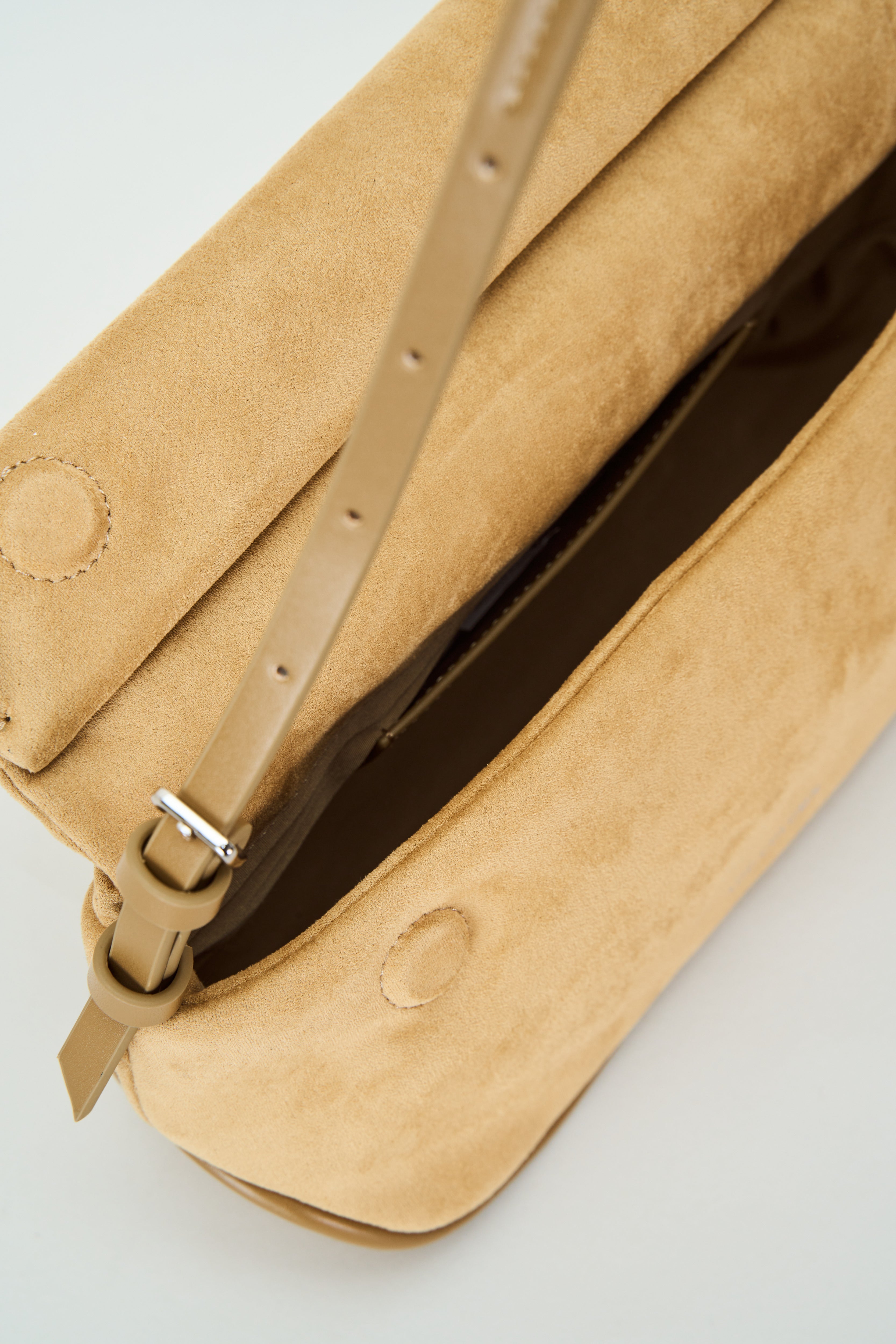 アドカラム ADD CULUMN ROLLA M SUEDE （Mustard） Mustard