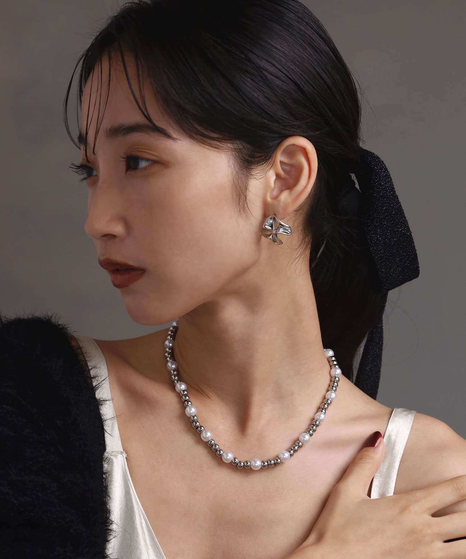 エルエイチエムイー LHME 【WEB限定】“MELLOW”パールミックスボールチェーンネックレス/ラージ/サージカルステンレス（金属アレルギー対応） （ホワイト×シルバー） ホワイト×シルバー