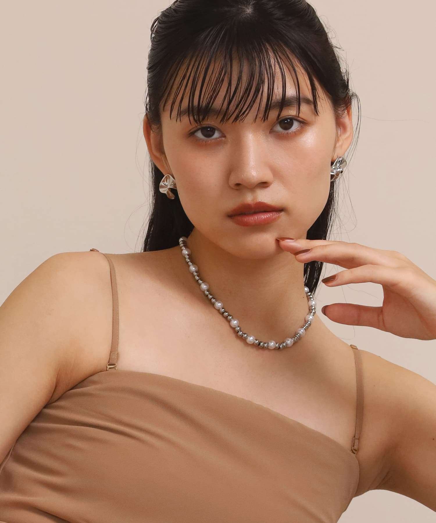 エルエイチエムイー LHME 【WEB限定】“MELLOW”パールミックスボールチェーンネックレス/ラージ/サージカルステンレス（金属アレルギー対応） （ホワイト×シルバー） ホワイト×シルバー