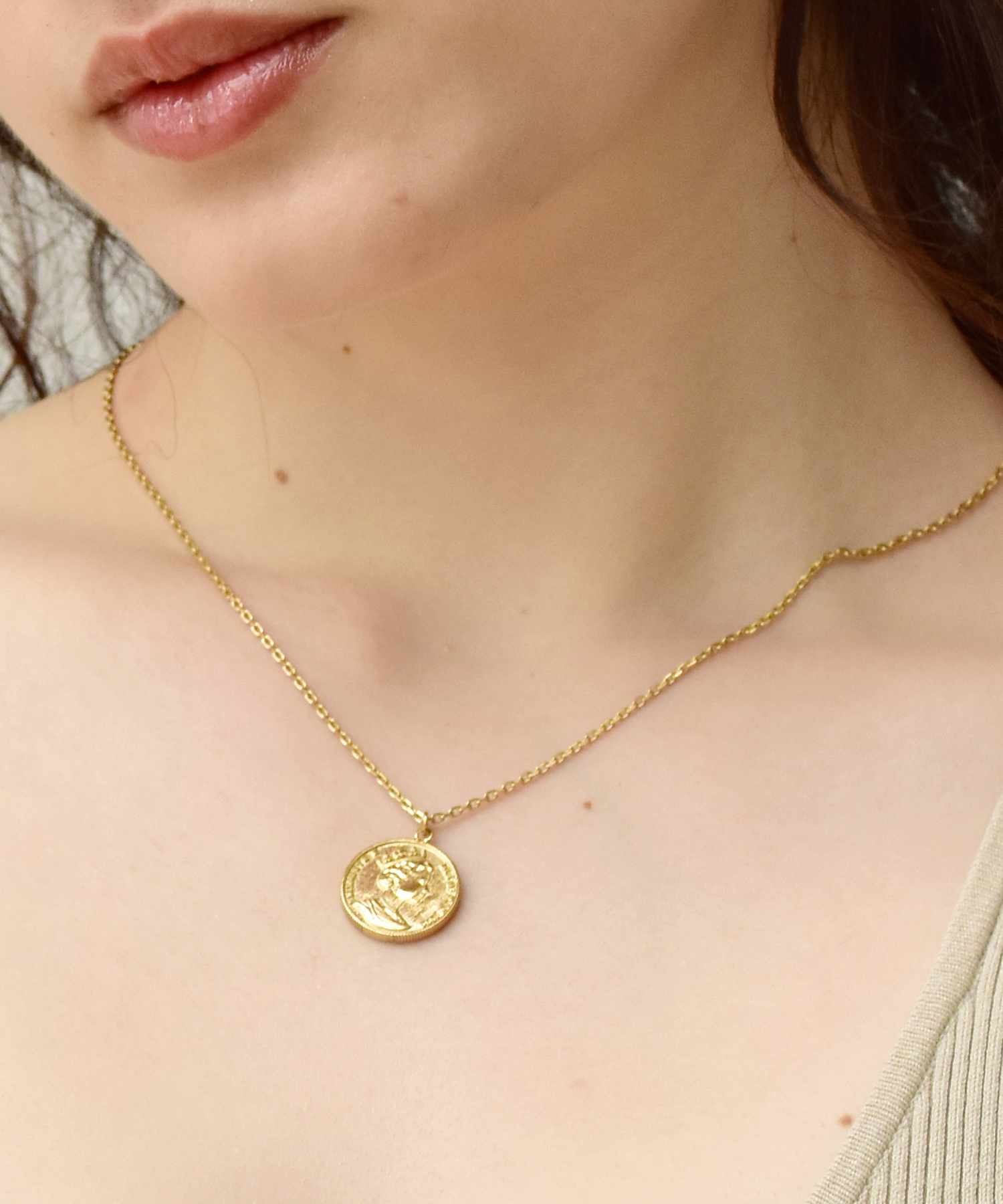 エルエイチエムイー LHME 【WEB限定】”Gleam”コインネックレス/キャット/サージカルステンレス（金属アレルギー対応） （ゴールド） ゴールド