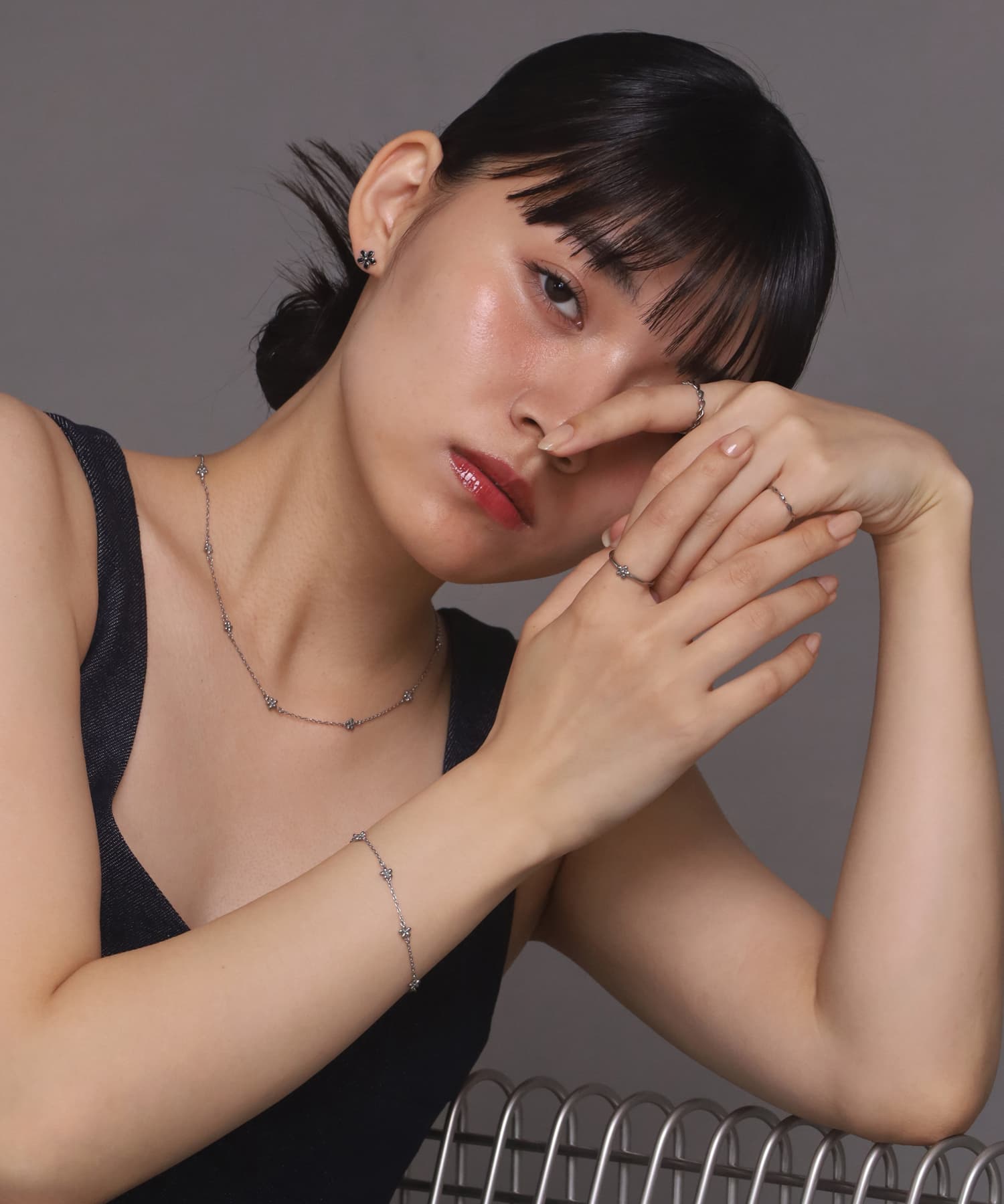 エルエイチエムイー LHME 【WEB限定】“Moment”プチフラワーブレスレット/サージカルステンレス（金属アレルギー対応） （シルバー） シルバー