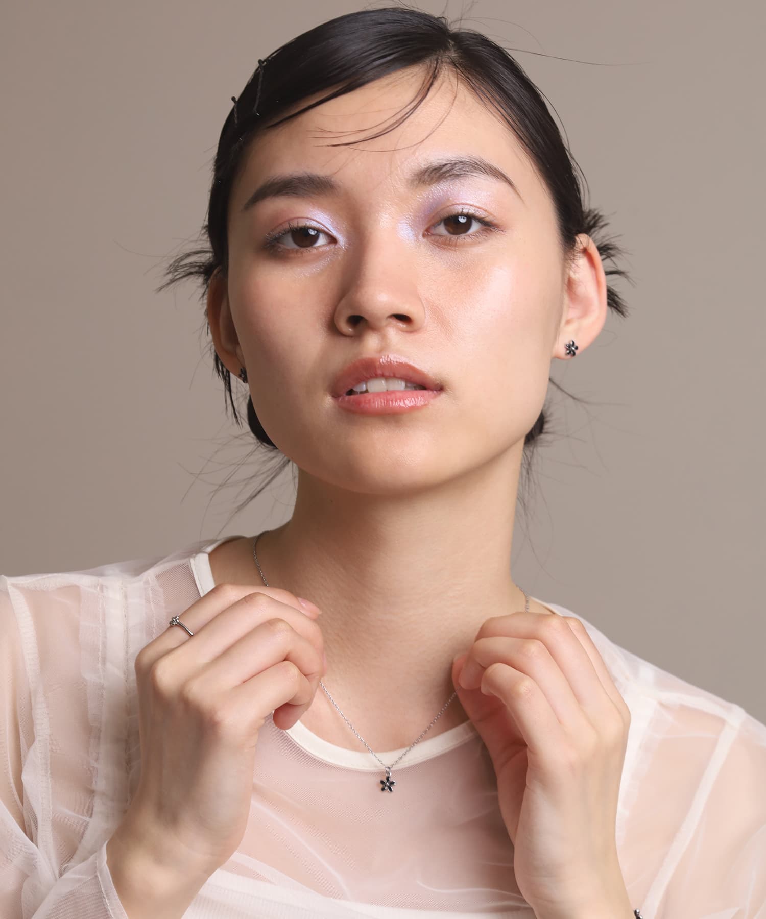 エルエイチエムイー LHME 【WEB限定】“Moment”フラワーピアス/ブラック/サージカルステンレス（金属アレルギー対応） （シルバー） シルバー