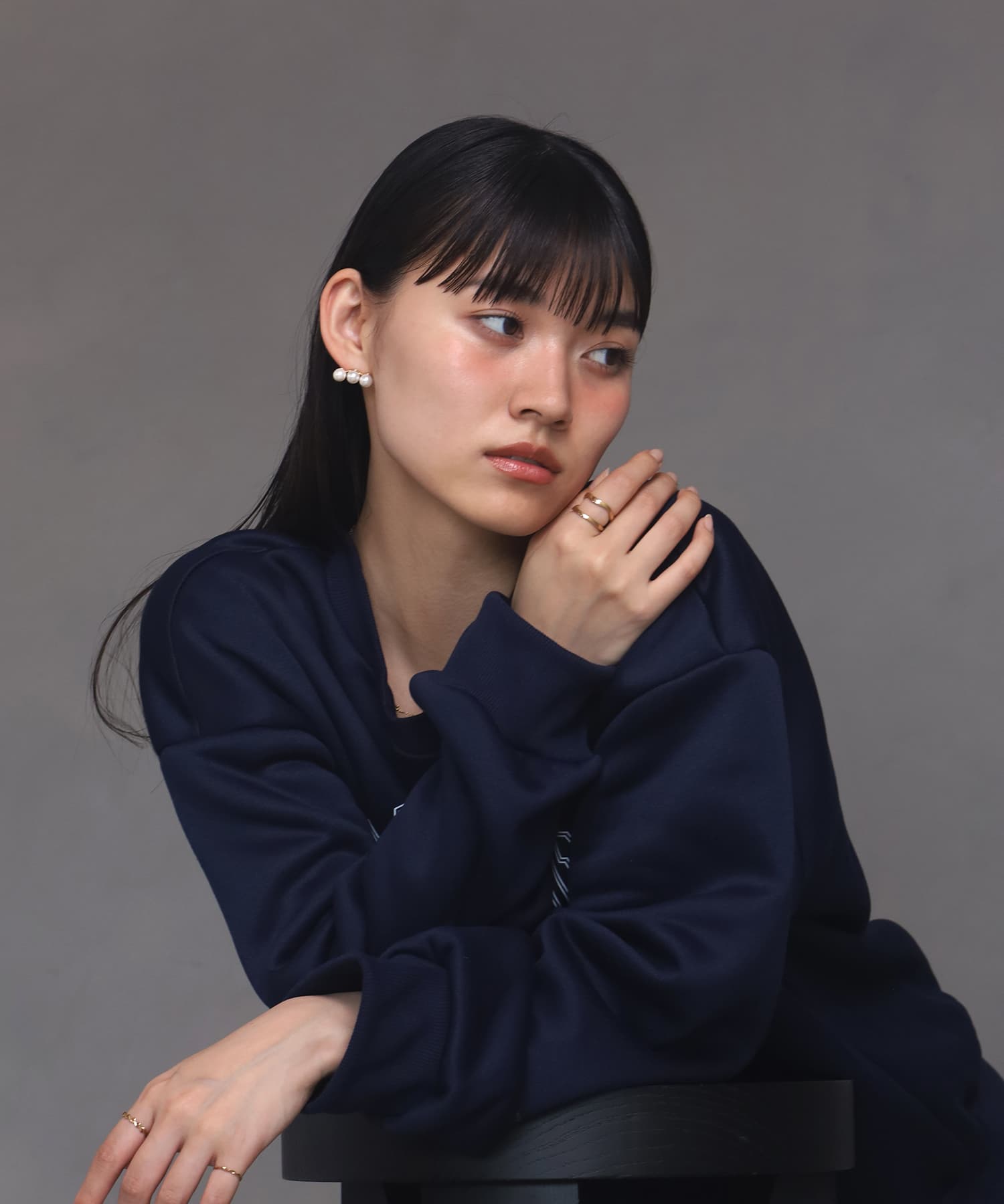 エルエイチエムイー LHME 【WEB限定】“MELLOW”ラインパールピアス/3粒/サージカルステンレス（金属アレルギー対応） （ゴールド） ゴールド