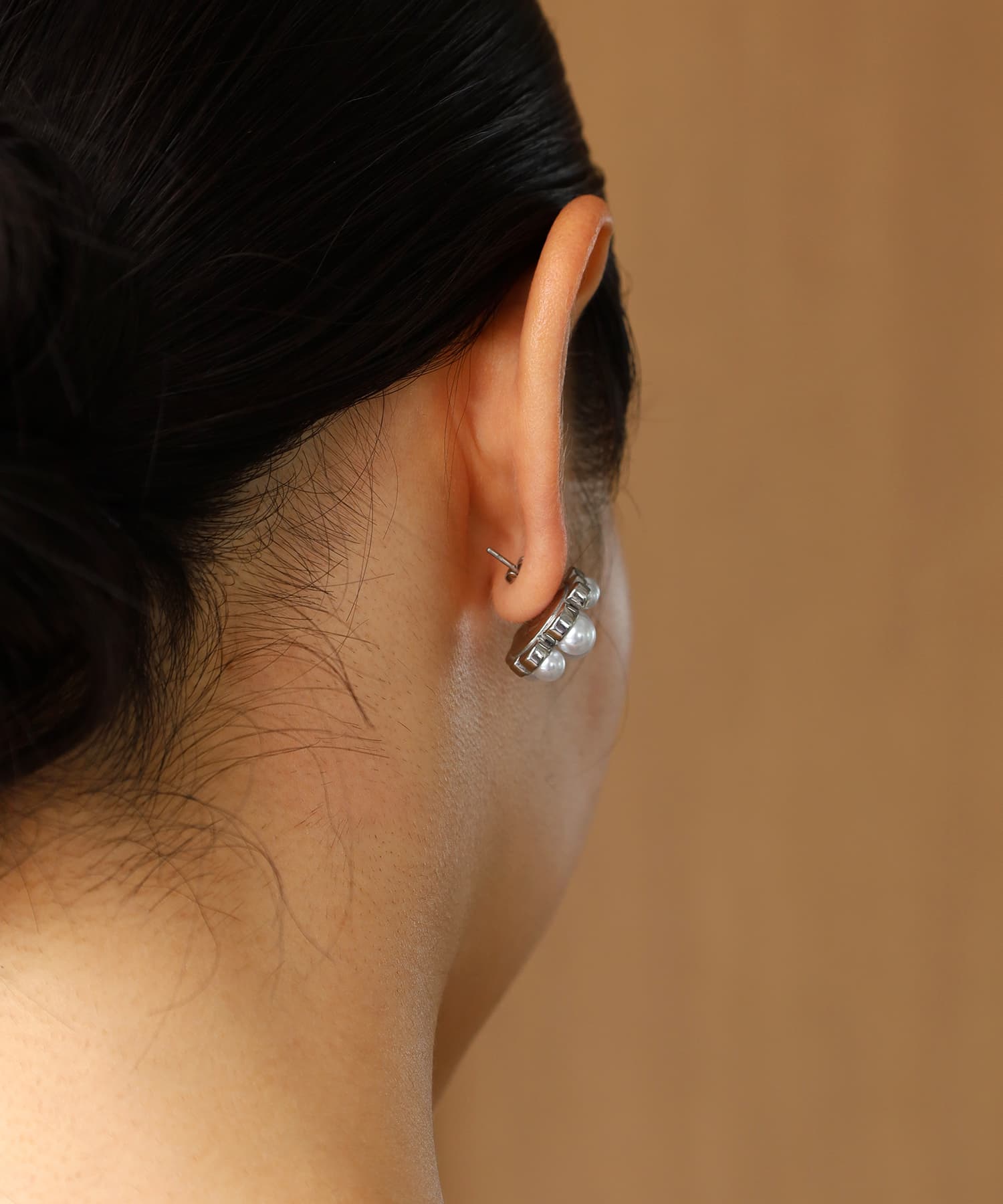 エルエイチエムイー LHME 【WEB限定】“MELLOW”パールビジューピアス/サージカルステンレス（金属アレルギー対応） （シルバー） シルバー