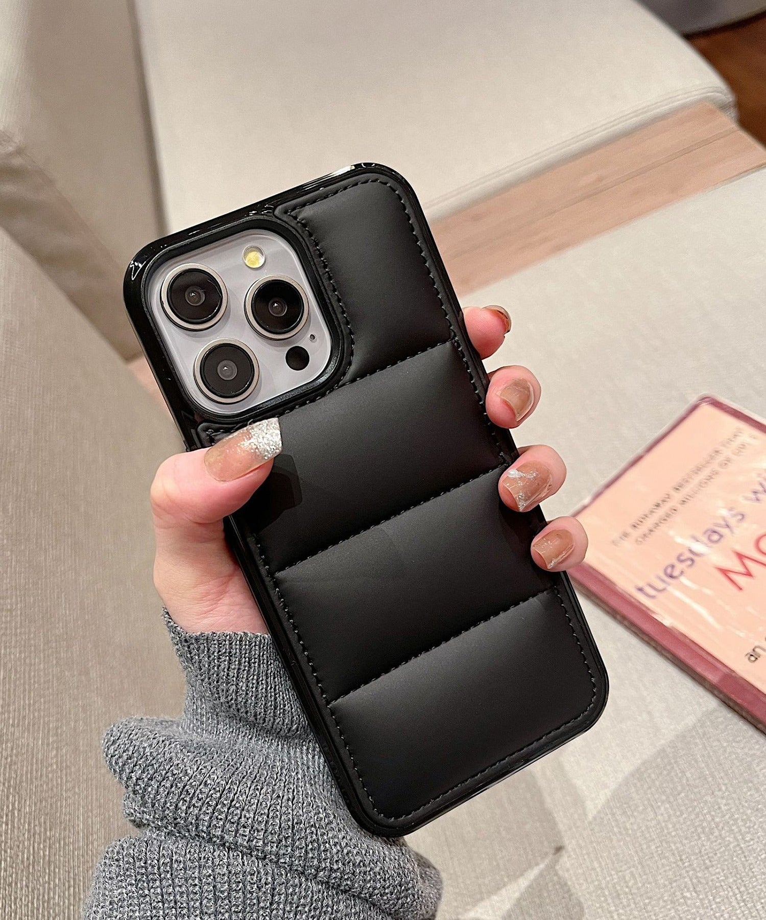 メゾンブリーズ MAISON BREEZE 【MAISON BREEZE】キルティング iPhoneケース アイフォンケース iPhone 13 13Pro 14 14Pro 15 15Pro KNF05,ブラック