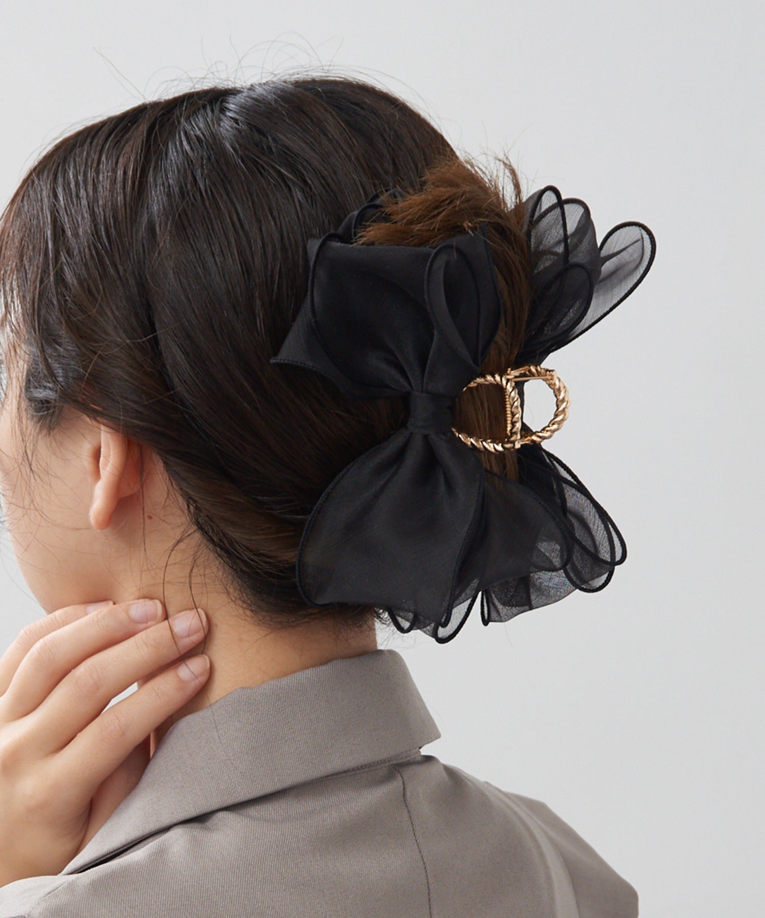 メゾンブリーズ MAISON BREEZE 【MAISON BREEZE】シアービッグリボンヘアクリップ OSWY （ブラック） ブラック
