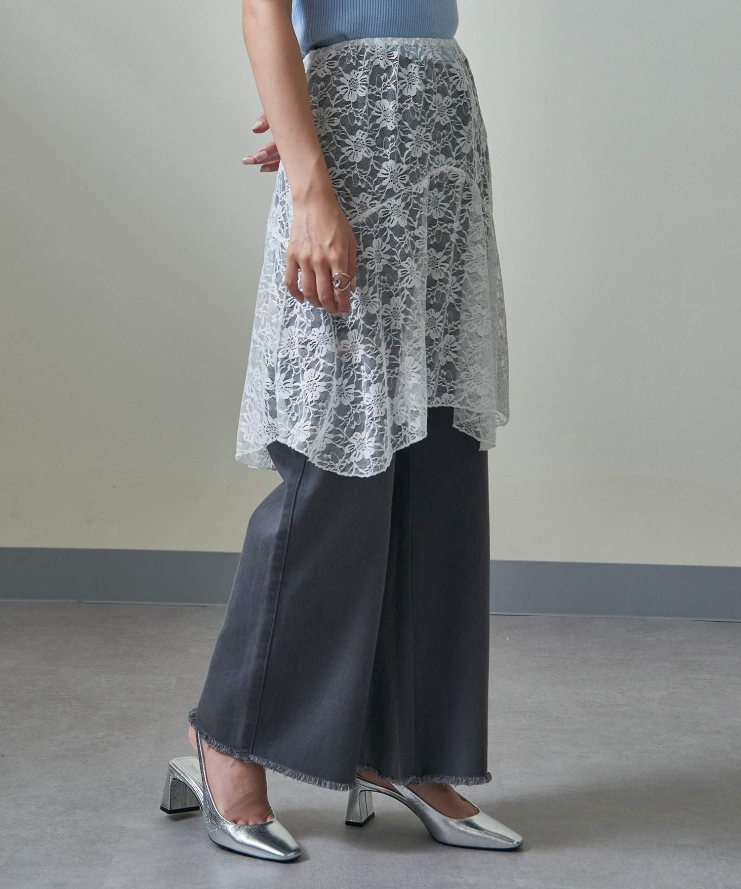 メゾンブリーズ MAISON BREEZE 【MAISON BREEZE】レースアシメレースレイヤードエプロンスカート SCCH565